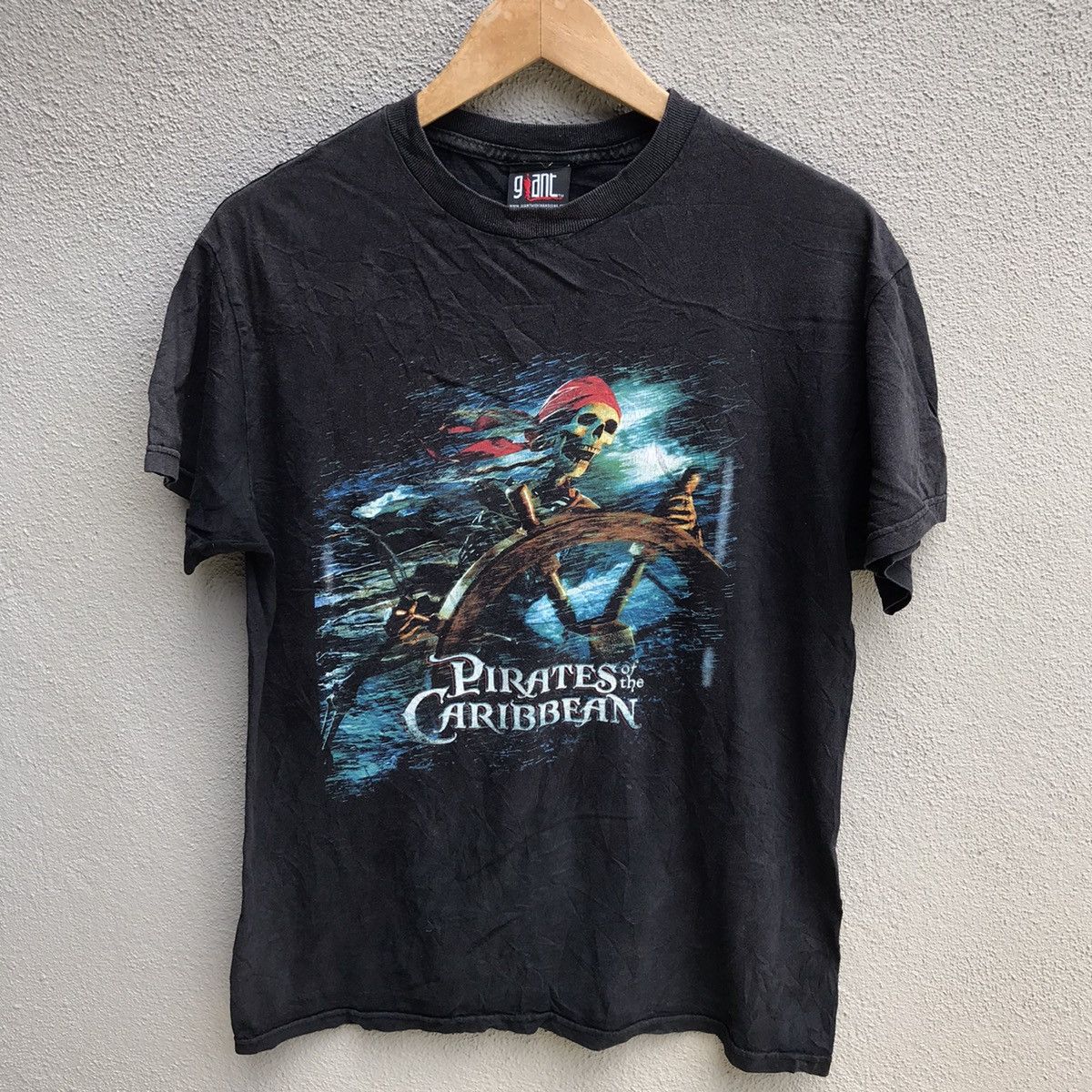 Vintage Vintage PIRATES OF THE CARIBBEAN movie tee giant tag Size US M / EU 48-50 / 2 - 2 Thumbnail
