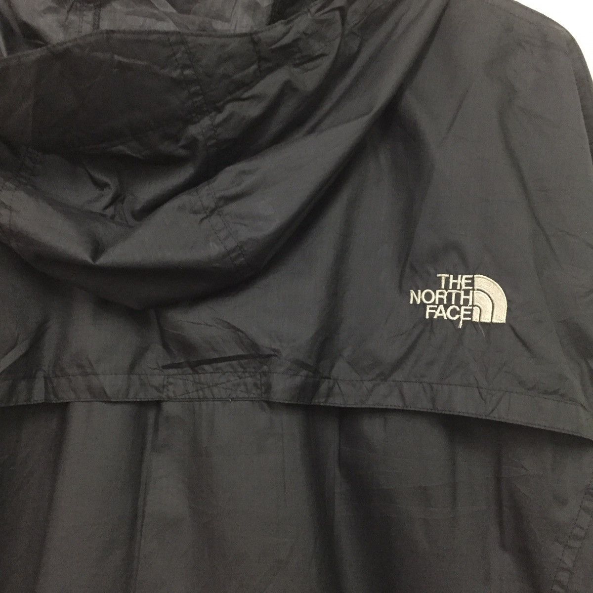 Japanese Brand The northface nylon stow pocket jacket Size US XL / EU 56 / 4 - 5 Thumbnail
