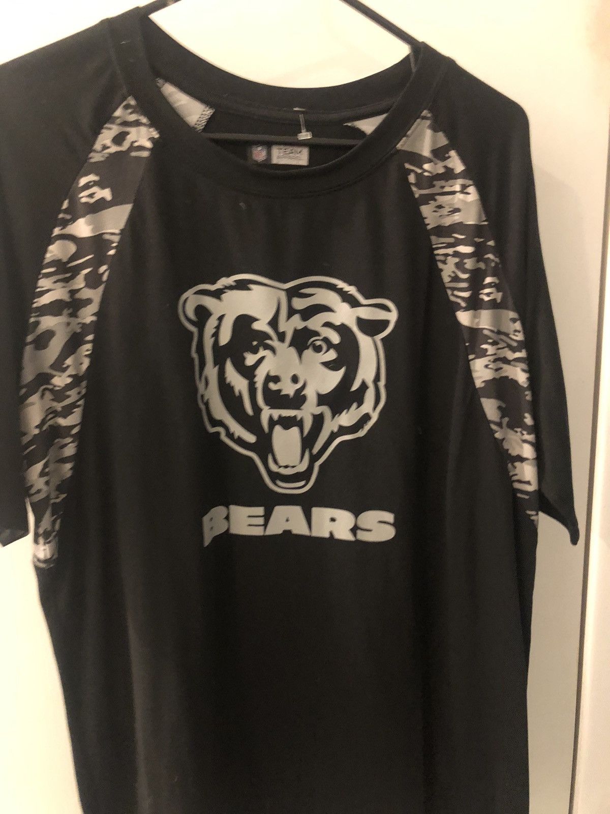 NFL Chicago bears Nfl football training shirt camo size medium Size US M / EU 48-50 / 2 - 3 Thumbnail