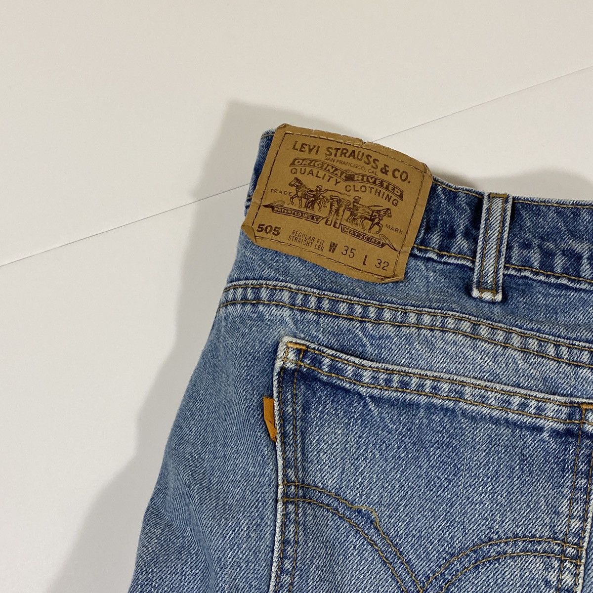Levi's × Vintage Vintage Levi’s 505 Orange Tab Jeans Size US 33 - 4 Thumbnail