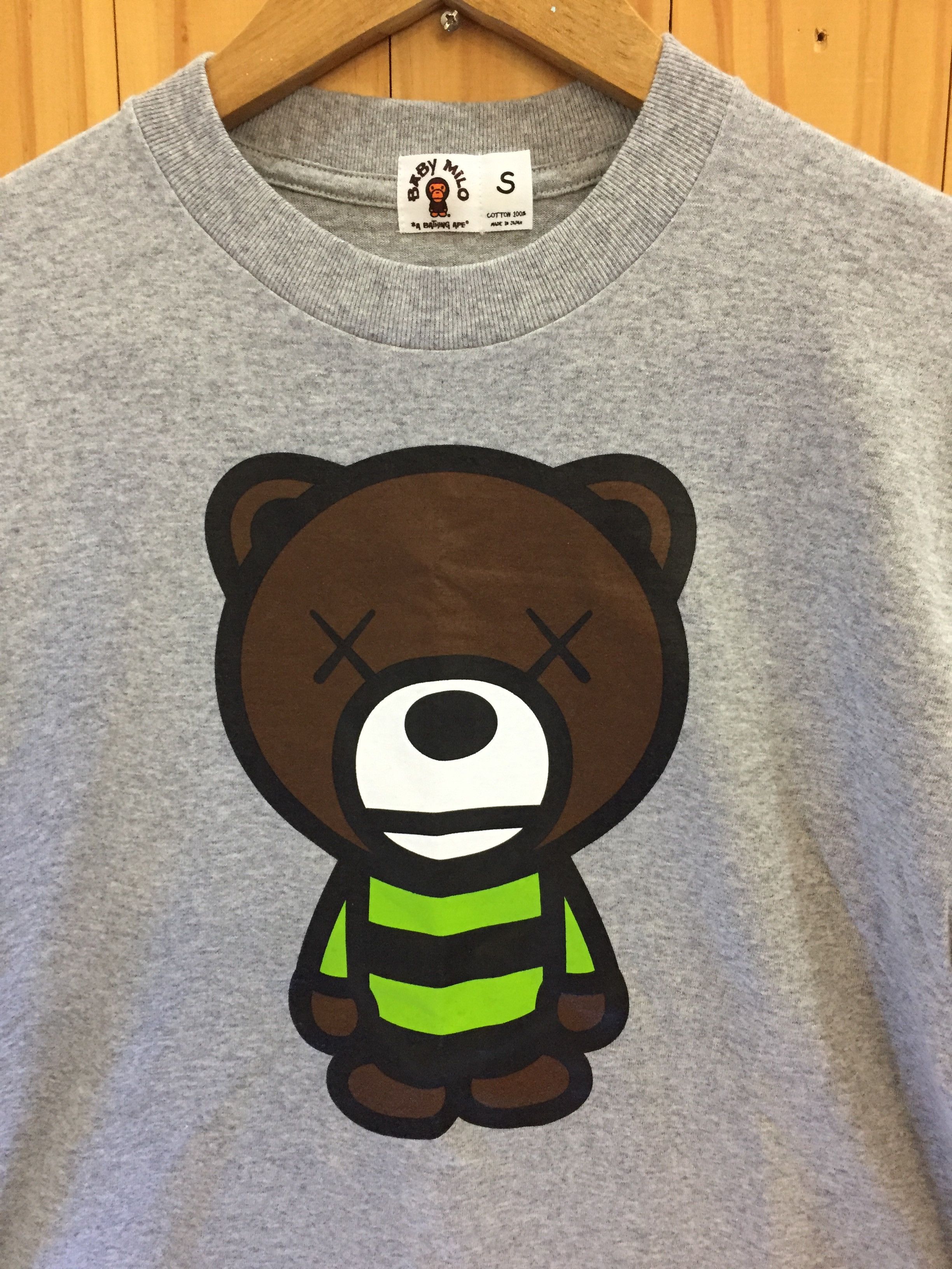 Bape × Kaws 2006 Bape kaws bear tee Size US M / EU 48-50 / 2 - 4 Thumbnail