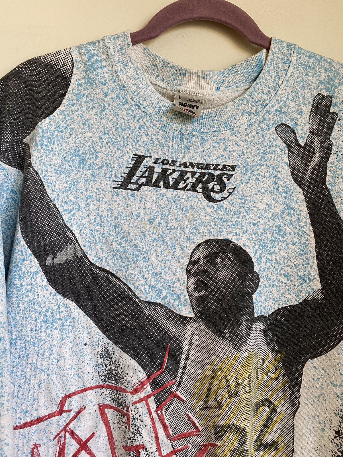 NBA × Vintage Vintage 90s Magic Johnson Lakers All Over Print Crewneck Size US L / EU 52-54 / 3 - 4 Thumbnail