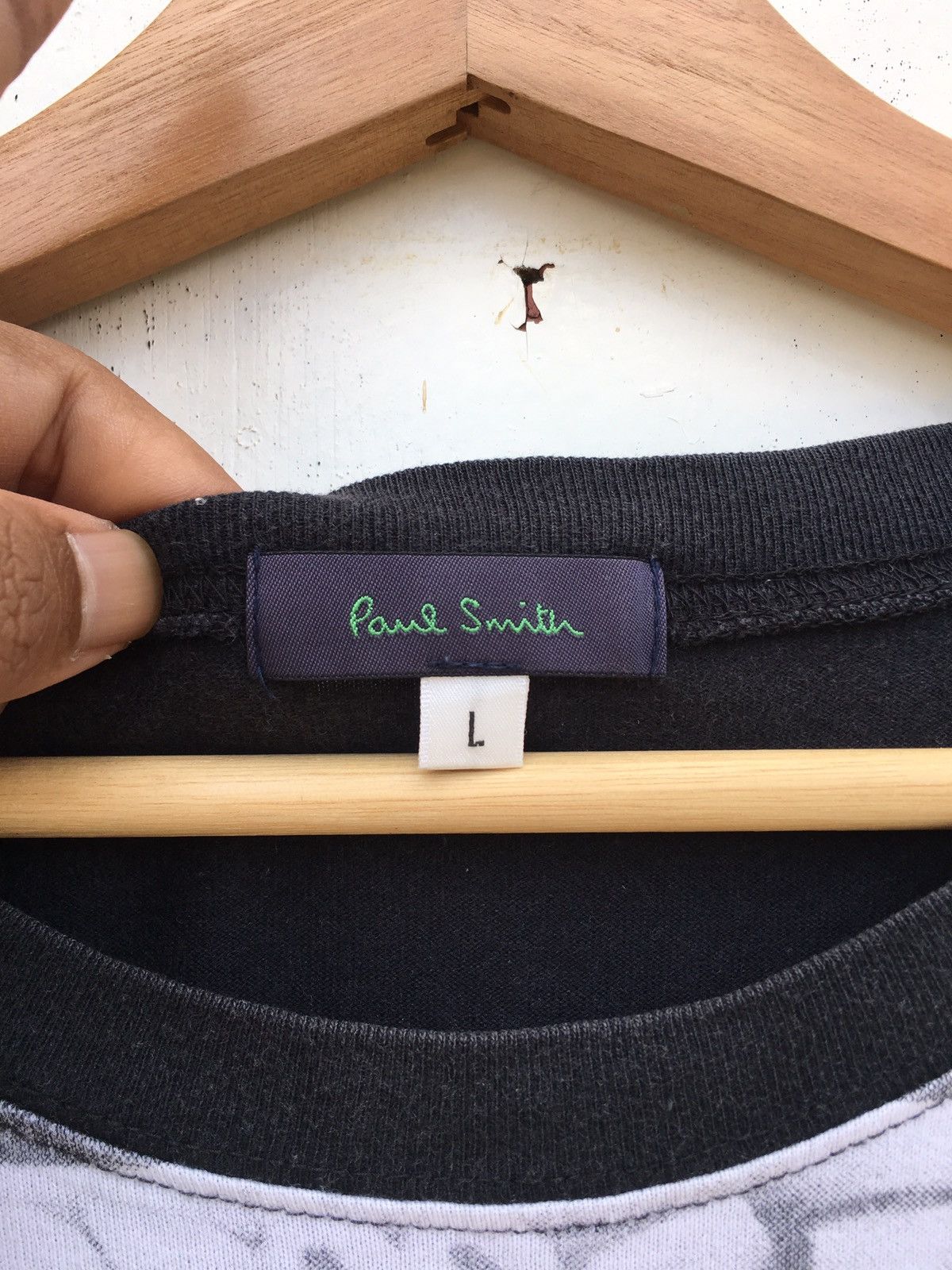 Paul Smith Rare!! Paul Smith Graphics Tshirt Nice Design Size US M / EU 48-50 / 2 - 8 Thumbnail
