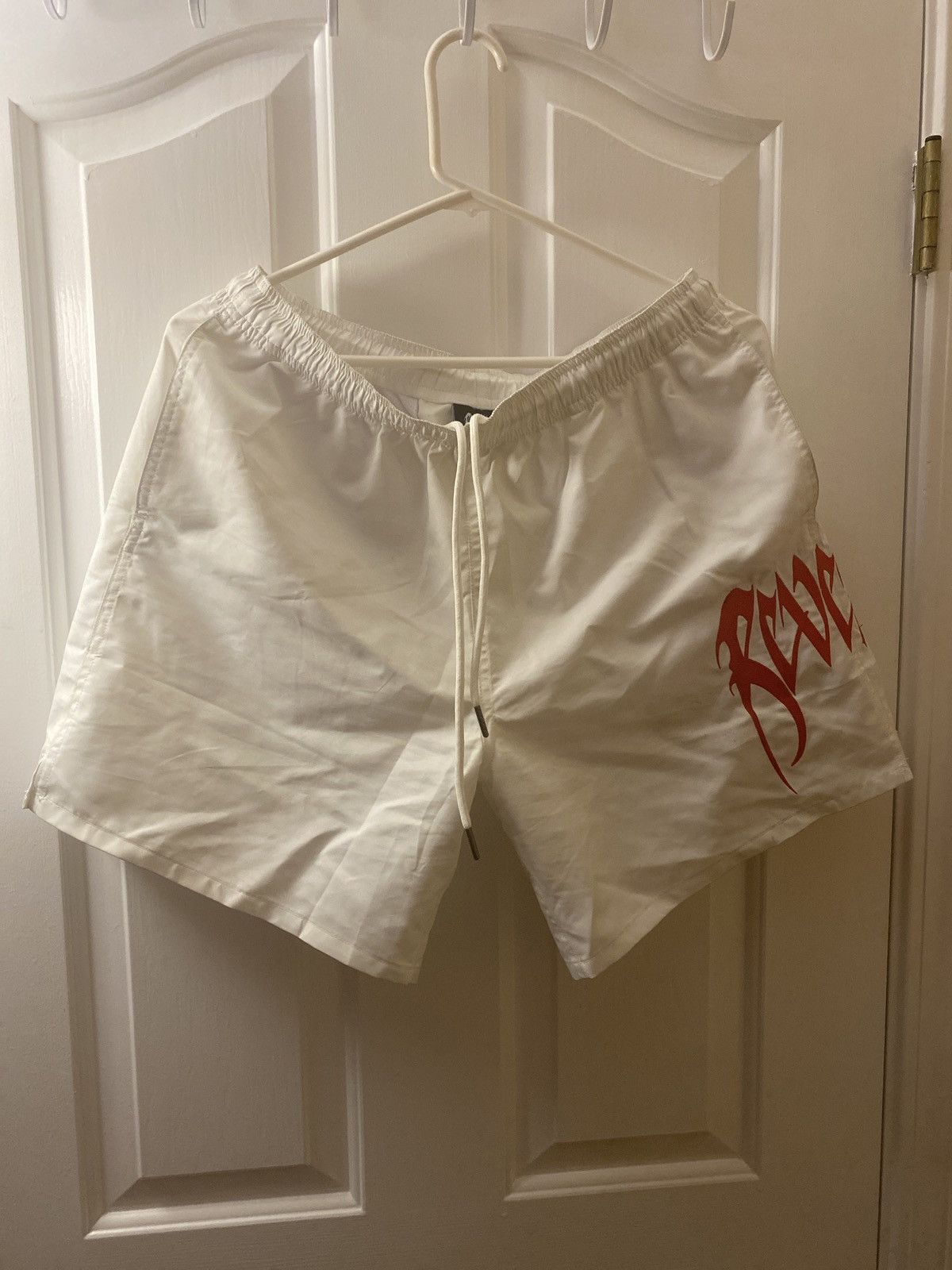 Revenge Windows outlet Shorts White Large