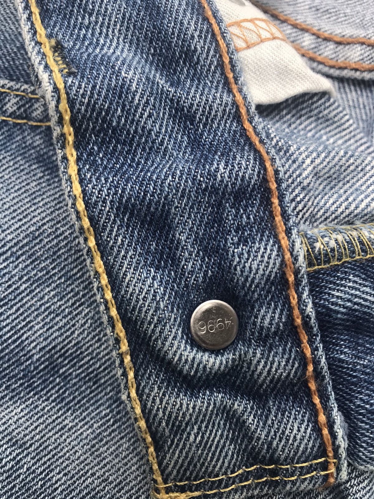 Levi's VTG LEVIS 505 DISTRESSED AND AGING DENIM JEANS W30 Size US 30 / EU 46 - 10 Thumbnail