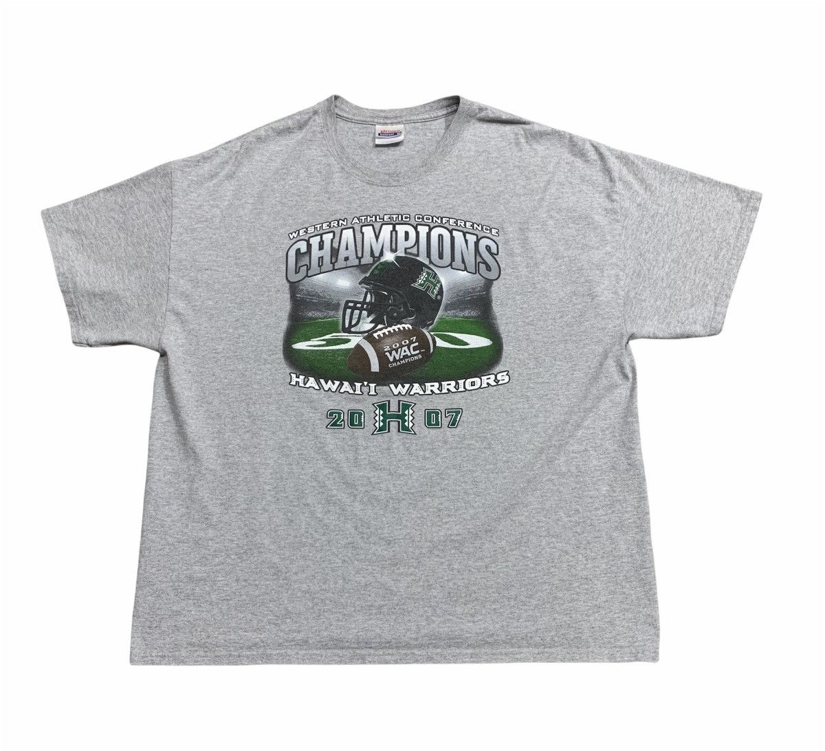 Vintage 2007 Hawaii Warriors Football Helmet Graphic T Shirt | Grailed