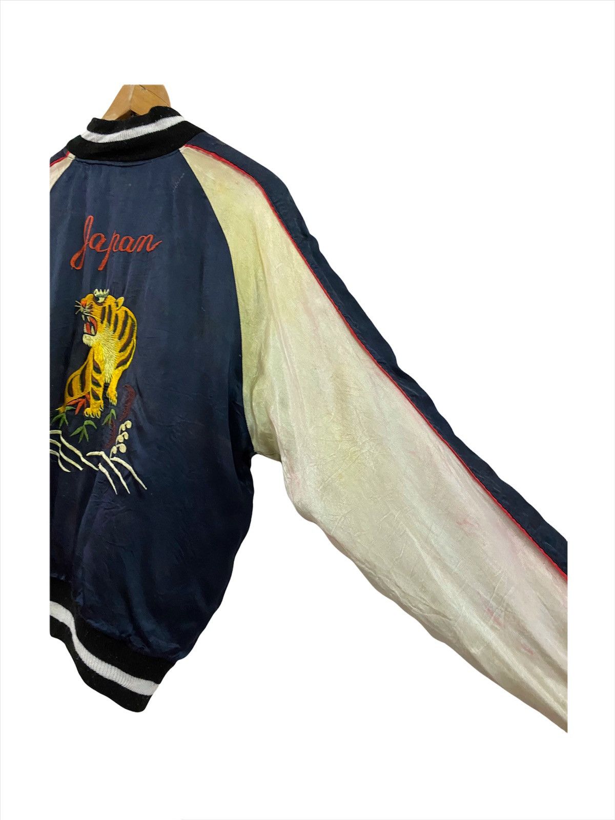 Japanese Brand × Vintage Vintage Sukajan Eagle X Tiger Reversible Souvenir Jacket Size US M / EU 48-50 / 2 - 16 Thumbnail