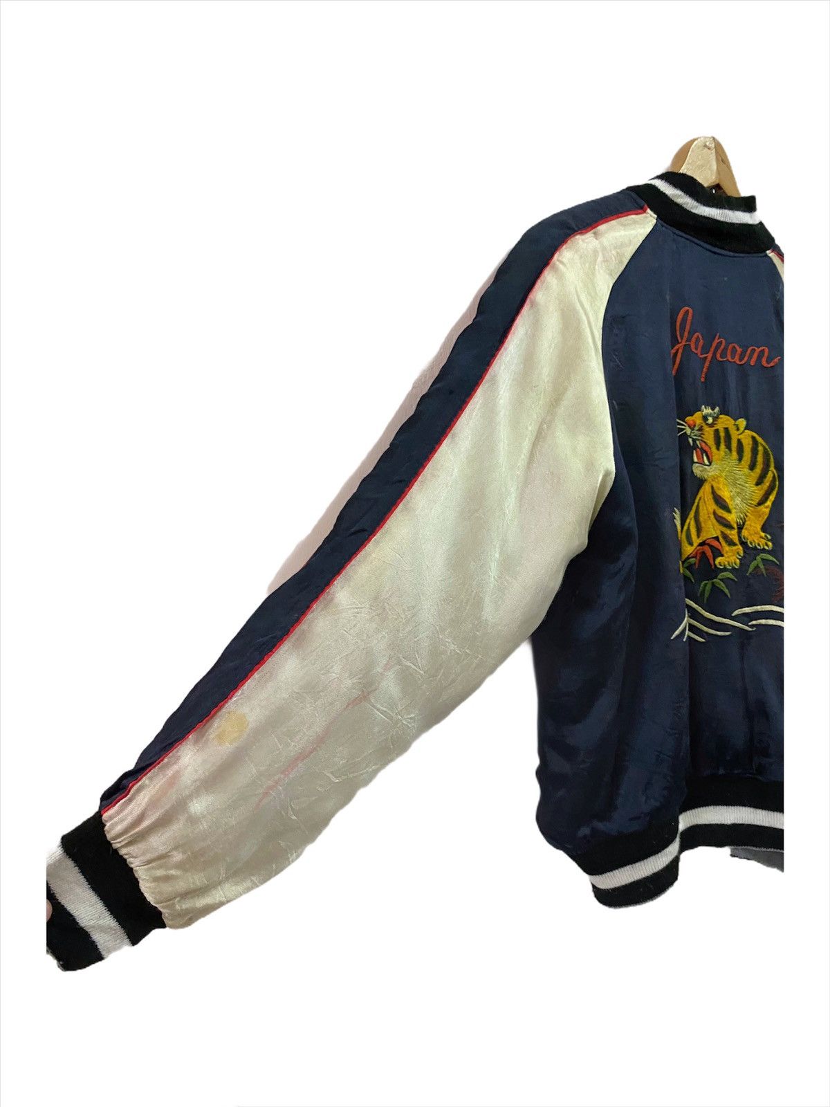 Japanese Brand × Vintage Vintage Sukajan Eagle X Tiger Reversible Souvenir Jacket Size US M / EU 48-50 / 2 - 14 Thumbnail