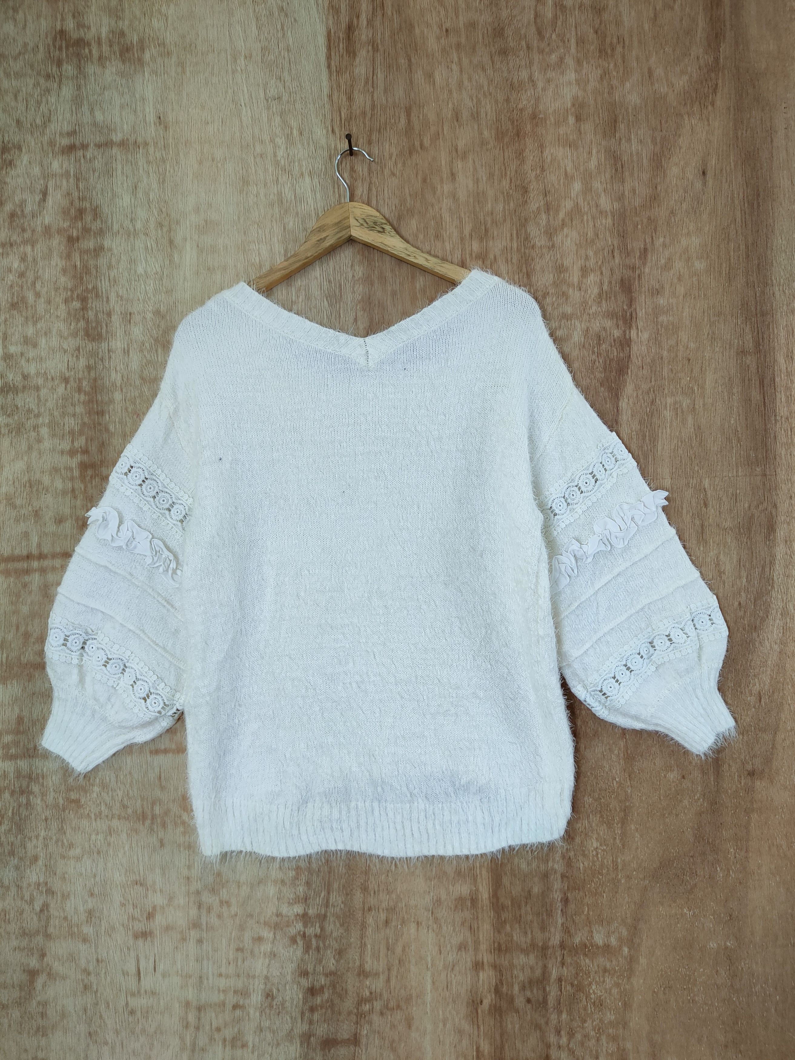 Aran Crafts DL Lilou de mohair soft fur shaggy knitwear japan #46-520 Size US M / EU 48-50 / 2 - 11 Thumbnail