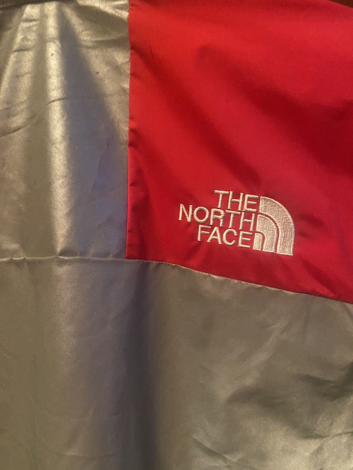 Supreme × The North Face Supreme x The North Face TNF 3m reflective red parka size XL Size US XL / EU 56 / 4 - 2 Thumbnail