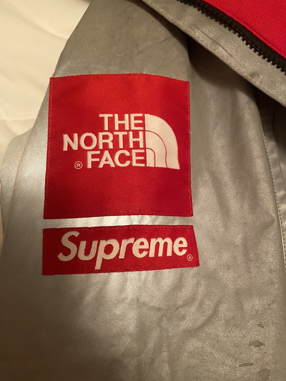 Supreme × The North Face Supreme x The North Face TNF 3m reflective red parka size XL Size US XL / EU 56 / 4 - 3 Thumbnail