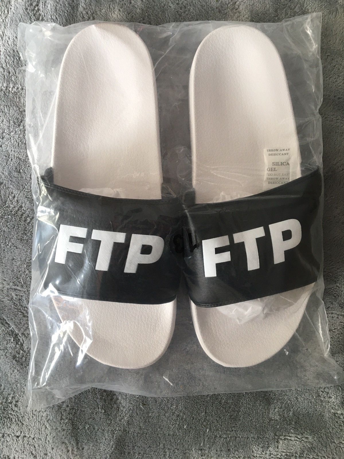Fuck The Population FTP 13 TWO TONE LOGO SLIDES Size US 13 / EU 46 - 3 Thumbnail