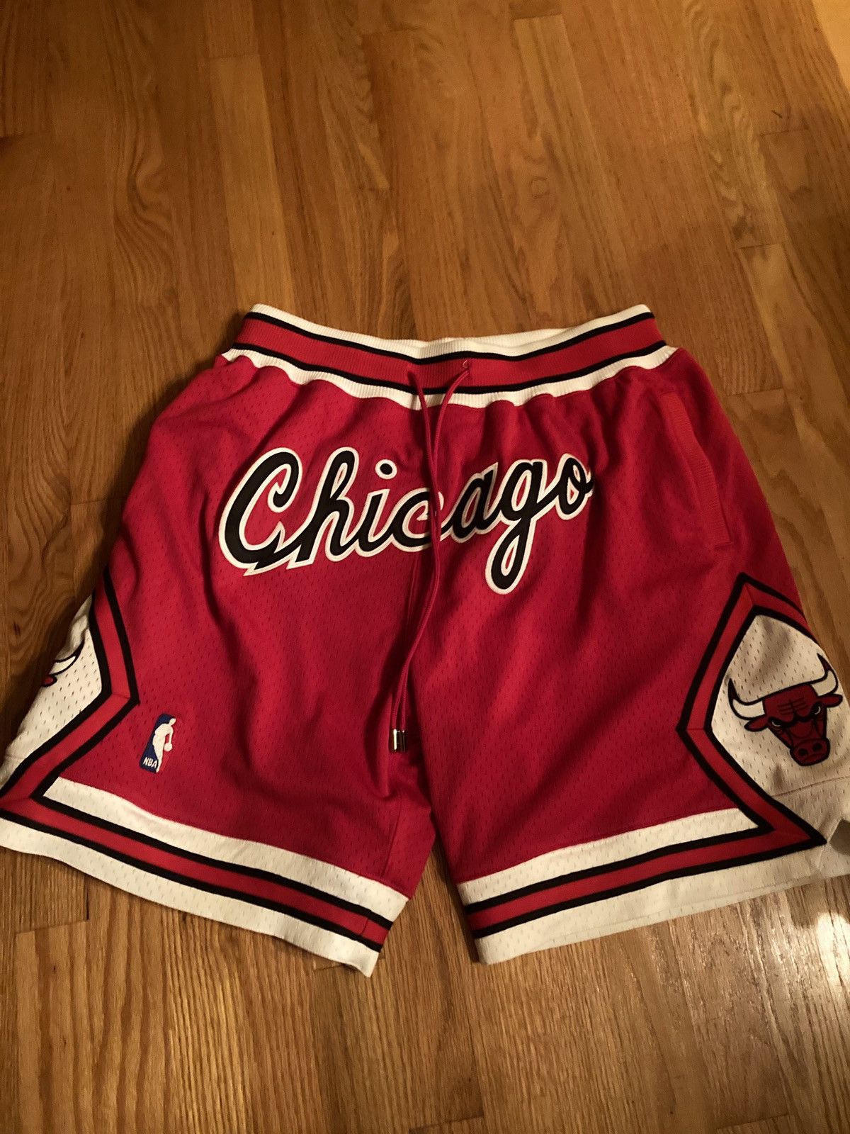 mitchell and ness black bulls shorts