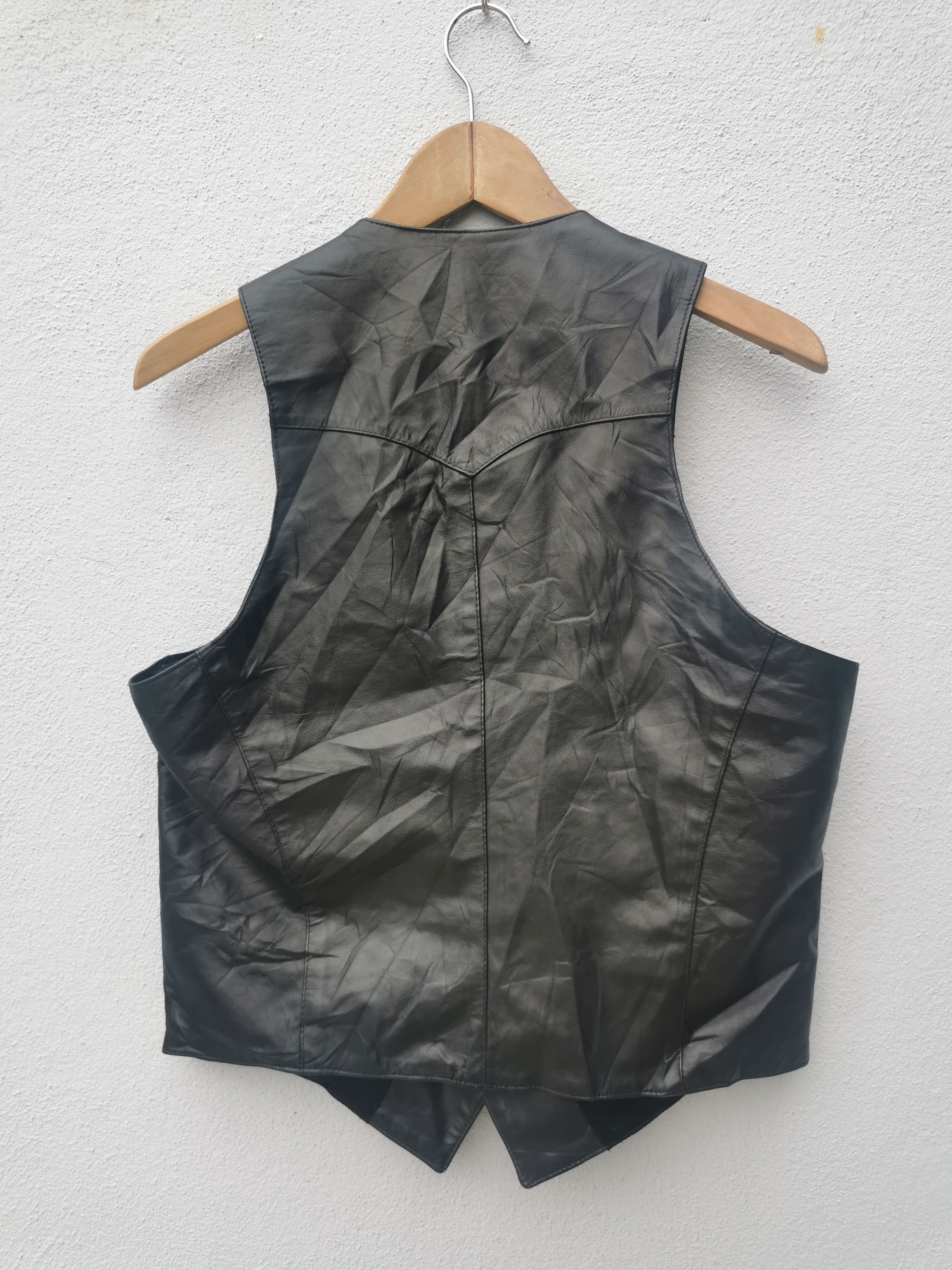 Genuine Leather Vintage Leather Vest Made in USA Size US S / EU 44-46 / 1 - 2 Thumbnail