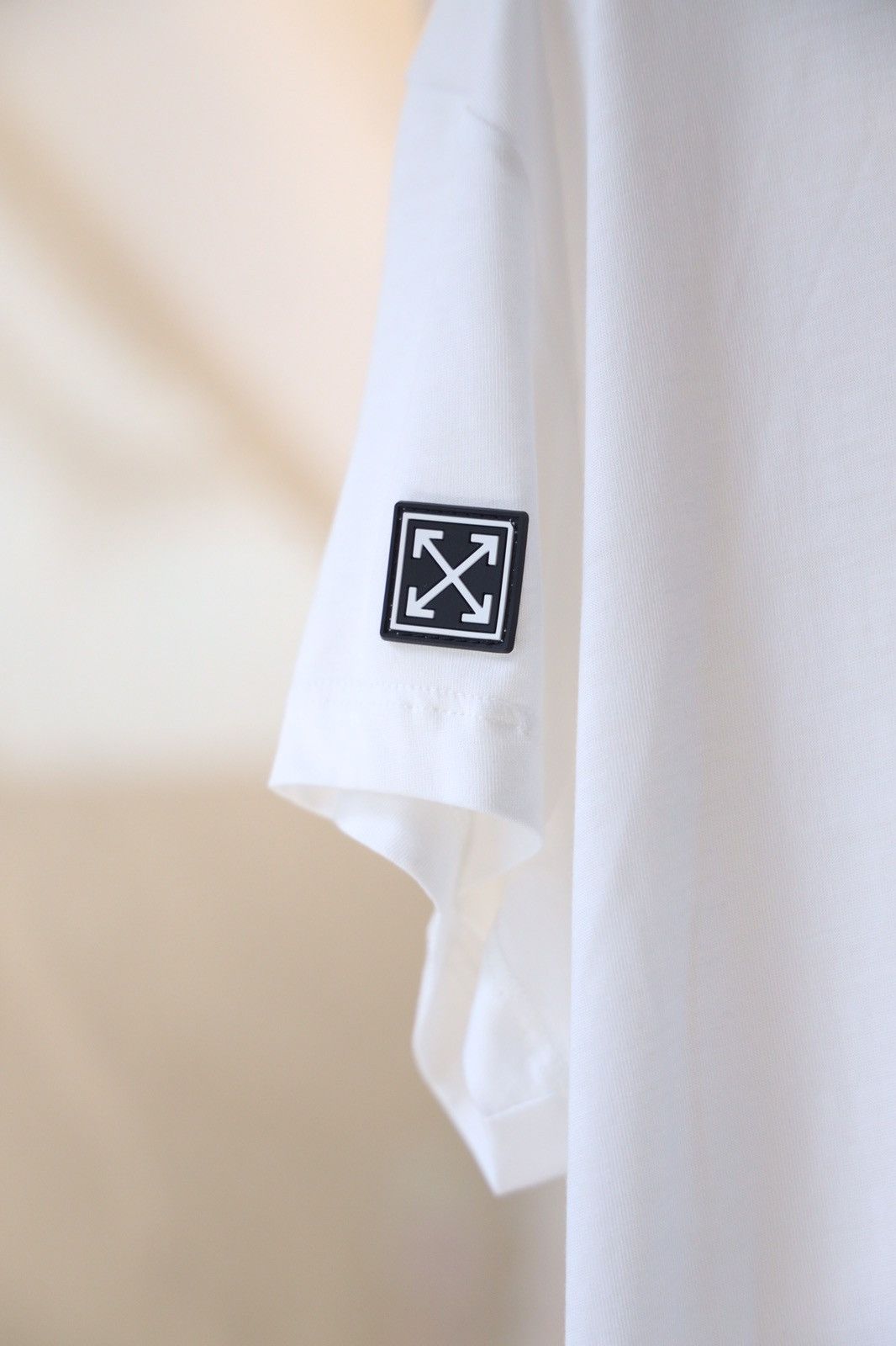 Off-White Off White Women Logo Patch Tee Size L / US 10 / IT 46 - 5 Thumbnail