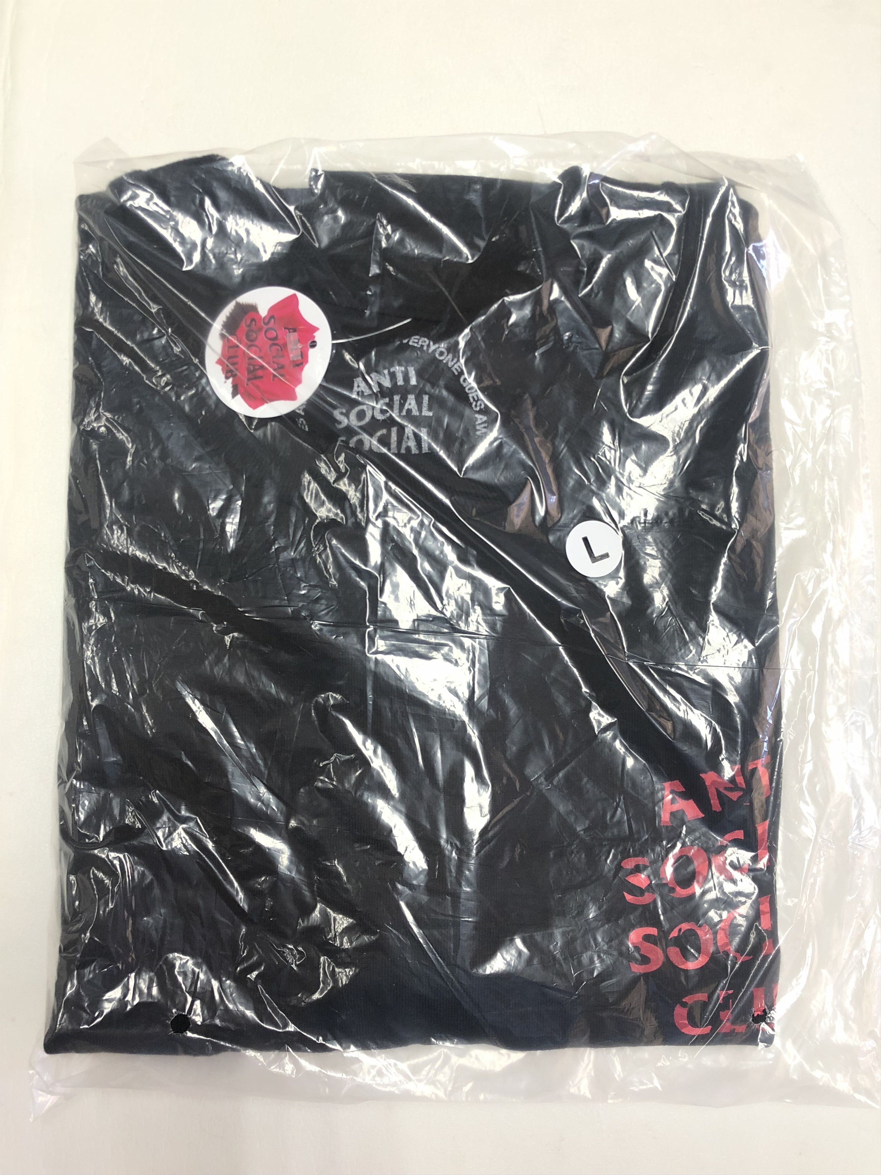 Anti Social Social Club × Members Only DS Weekly ASSC Red Camo Wild Life Black Tee BAPE FTP FOG CDG Size US L / EU 52-54 / 3 - 2 Thumbnail