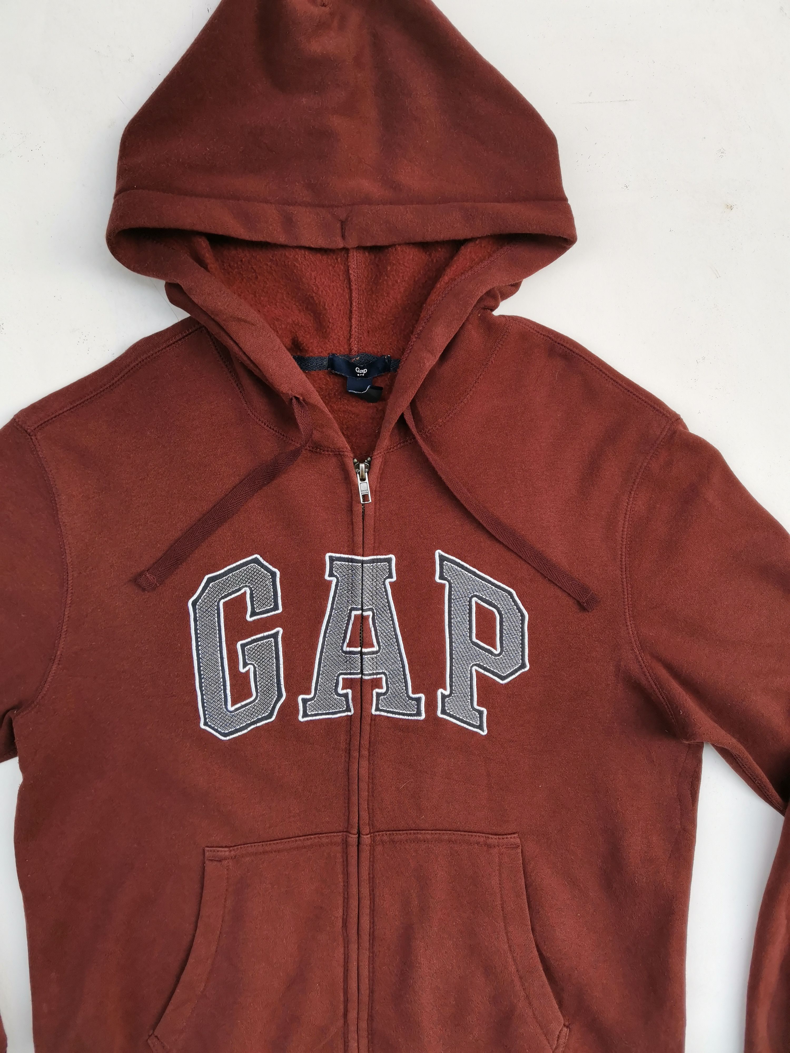 Gap Vintage Gap Spell Out Big Logo Sweatshirt Size US S / EU 44-46 / 1 - 9 Thumbnail