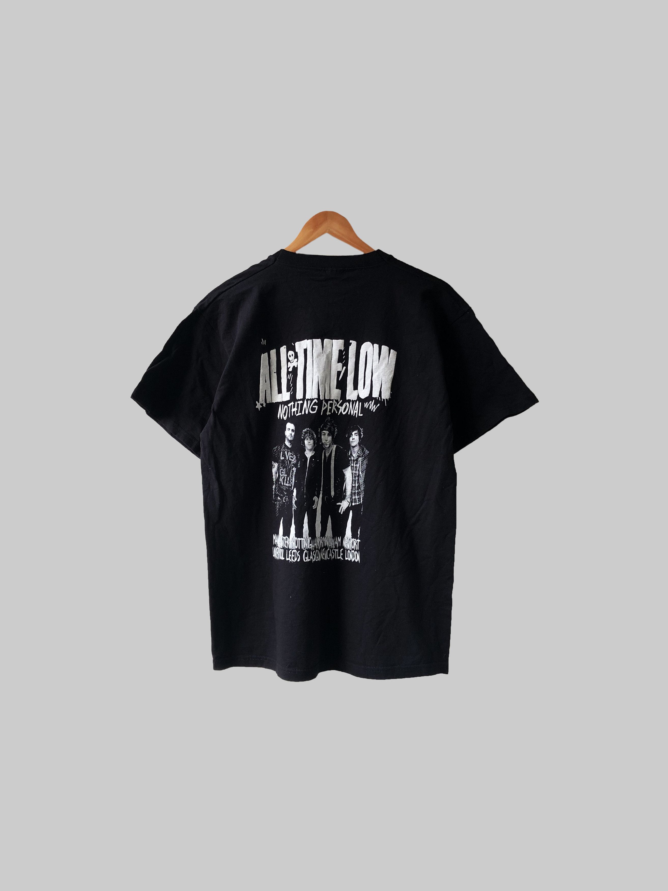 Band Tees Vintage All Time Low t-shirt Size US L / EU 52-54 / 3 - 1 Thumbnail
