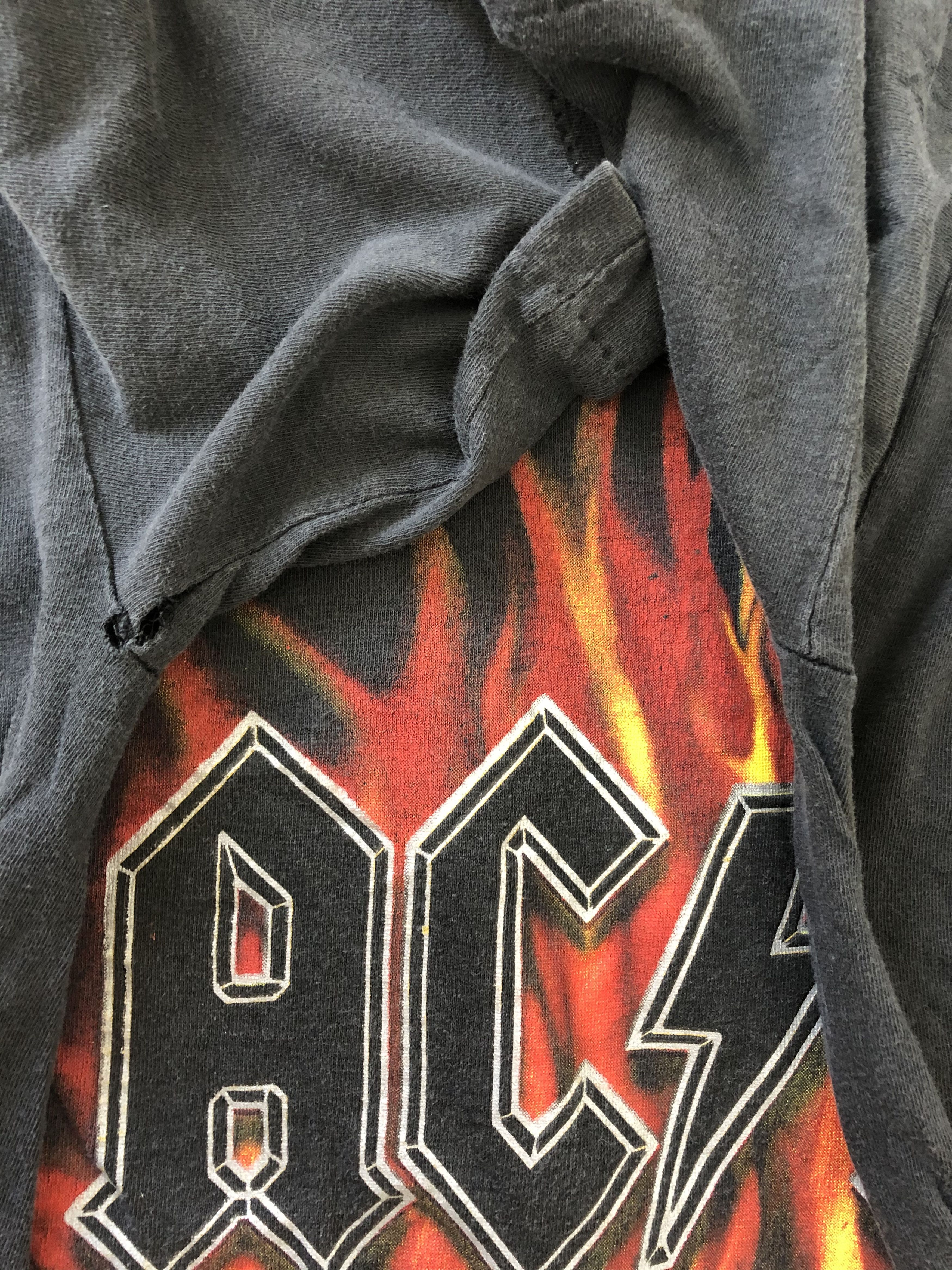 Band Tees Vintage 2001 AC/DC (Guns N' Roses Pink Floyd Iron Maiden) Size US XXS / EU 40 - 11 Thumbnail