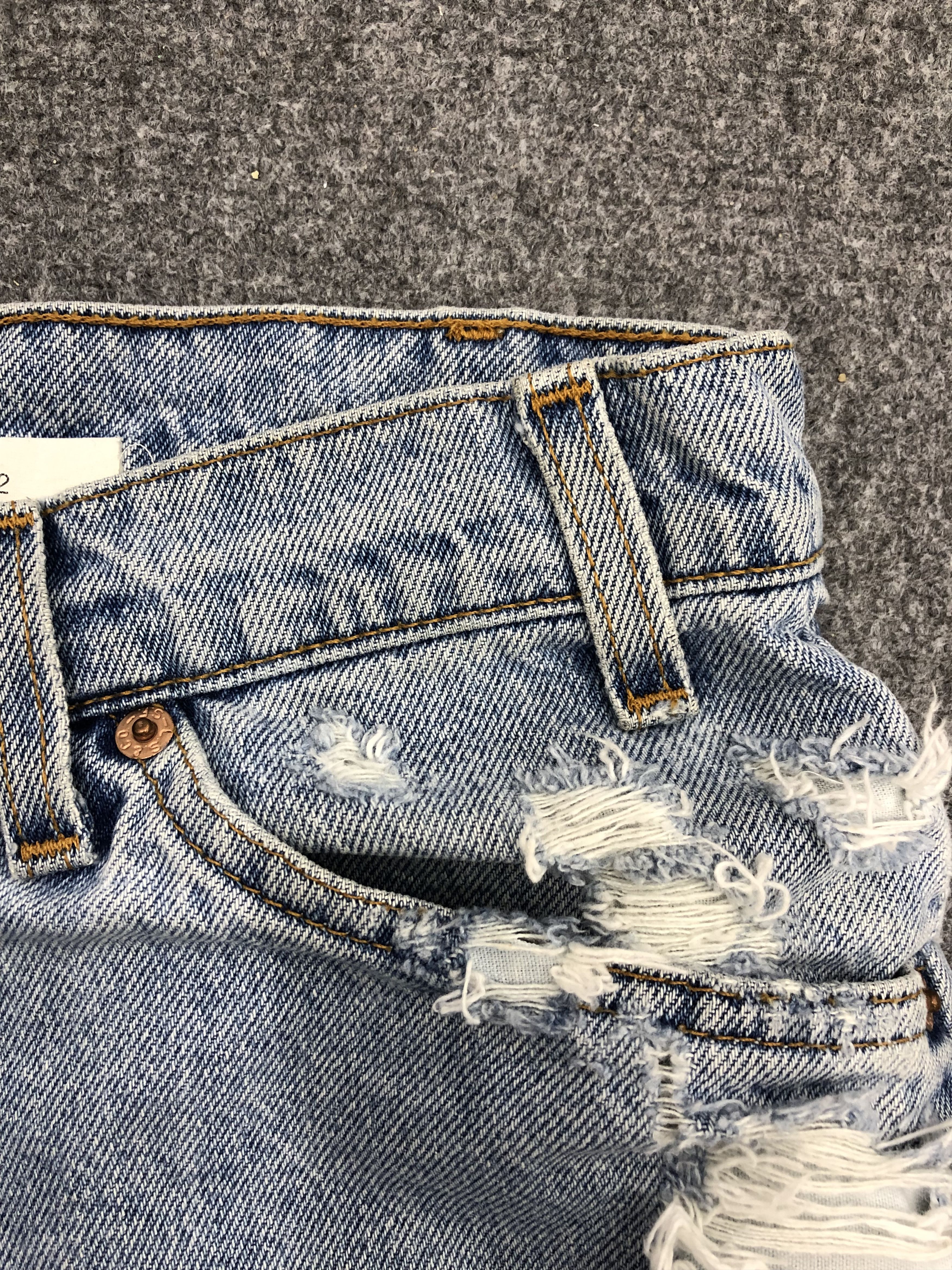 Levi's Vintage Levis 560 Denim DP1164 Size US 31 - 2 Thumbnail
