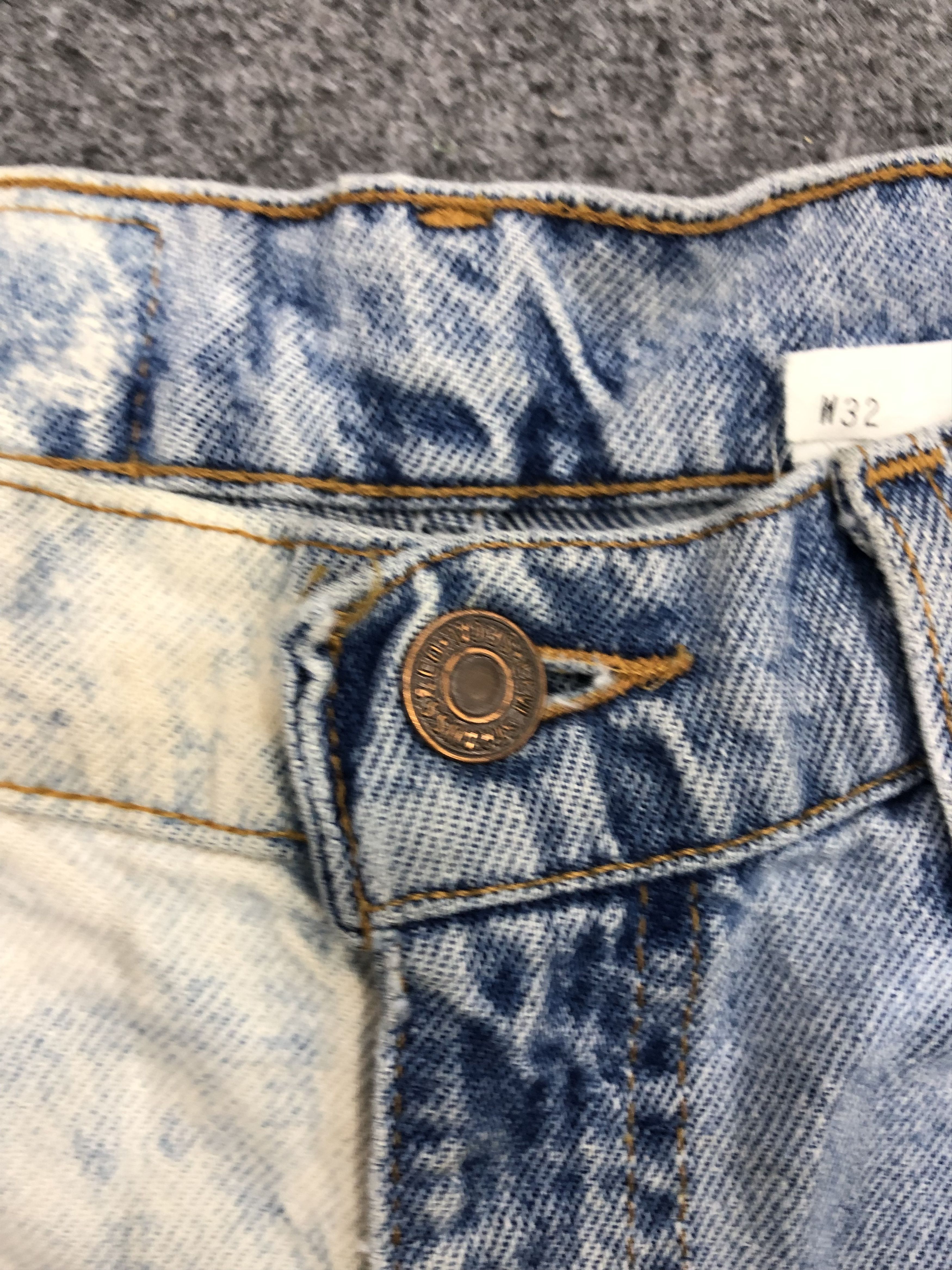 Levi's Vintage Levis 560 Denim DP1164 Size US 31 - 5 Thumbnail