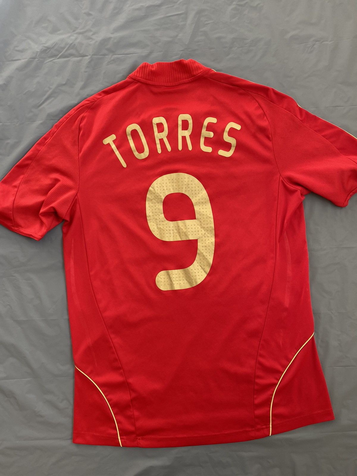 Adidas Torres #9 Spain 🇪🇸 2007-09 adidas soccer jersey very rare | Grailed