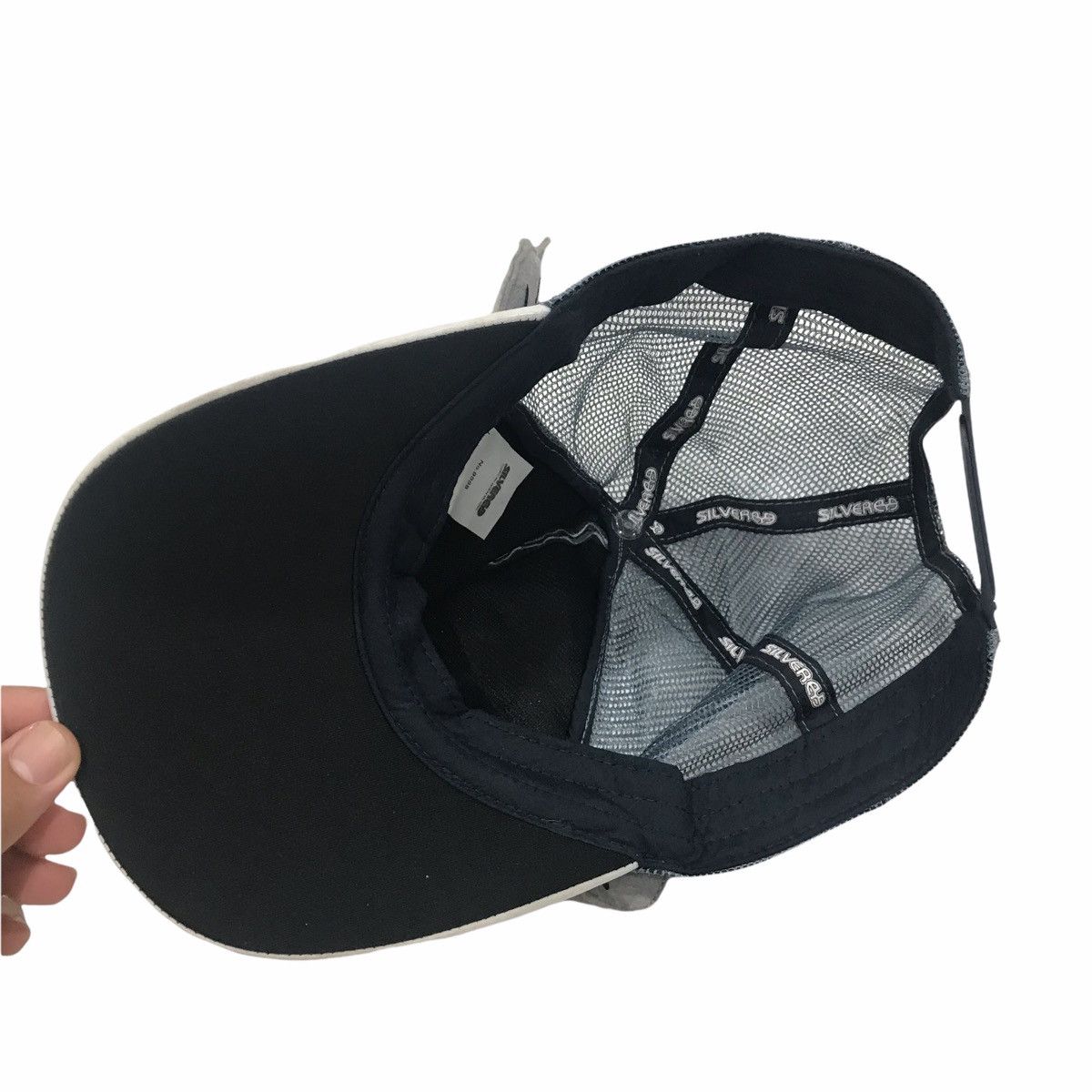 Designer Silver Eye Cartoon Fish Trucker Hats Caps Size ONE SIZE - 6 Thumbnail