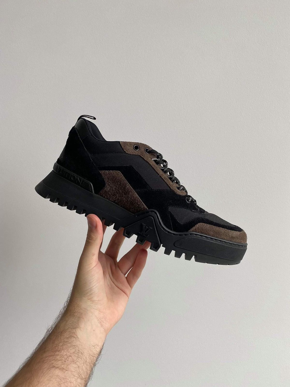 louis vuitton hiking sneaker