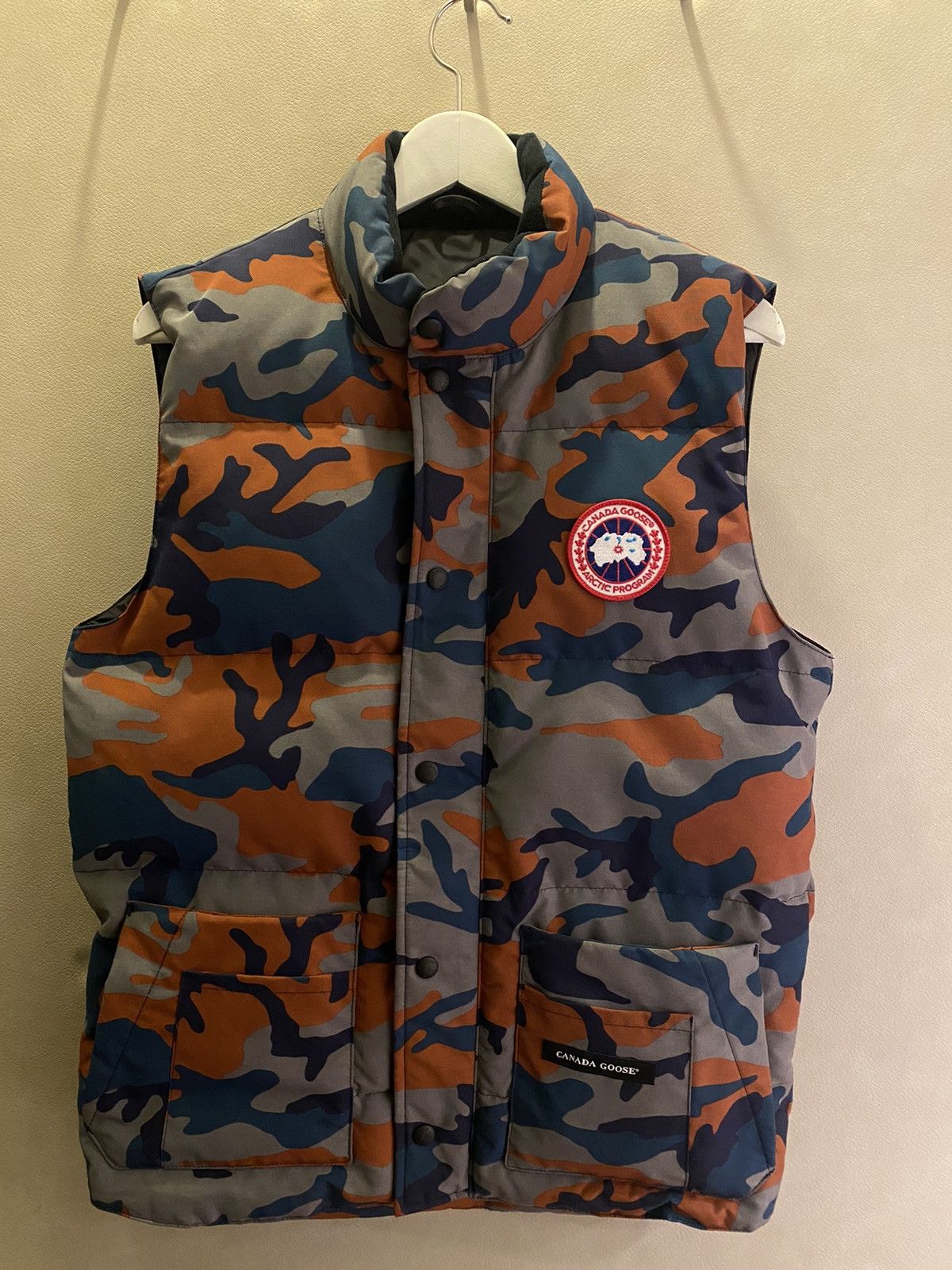 Canada goose gilet camo online