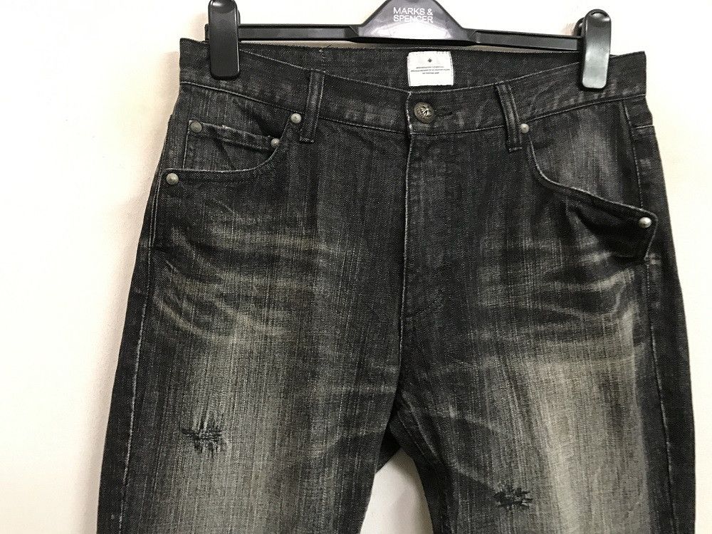 Vintage A.R.K Japan Stone Wash Rips Zigzag Ripped Distressed Denim Size US 32 / EU 48 - 2 Thumbnail