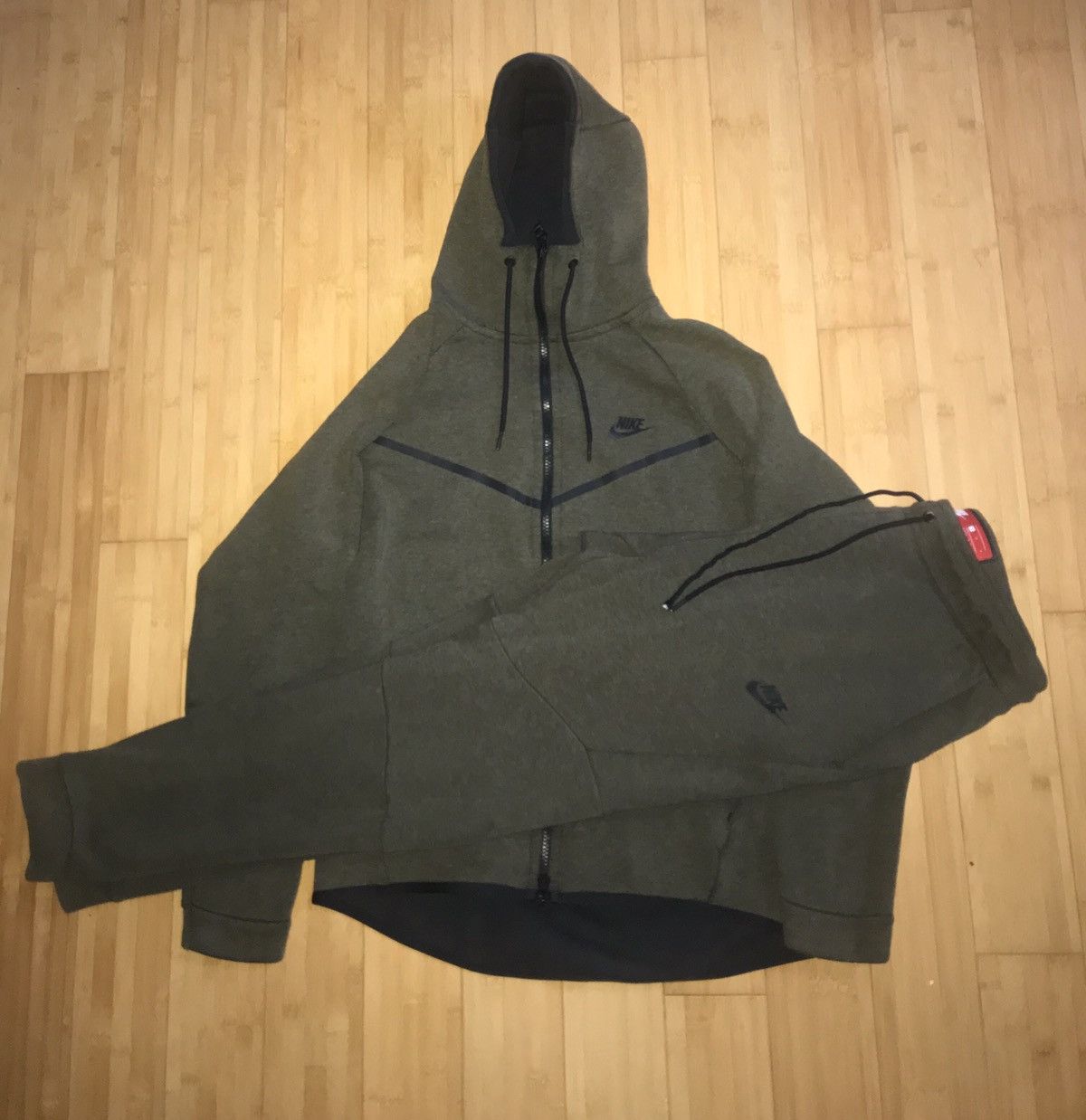 Nike Tech Fleece Sweatsuit