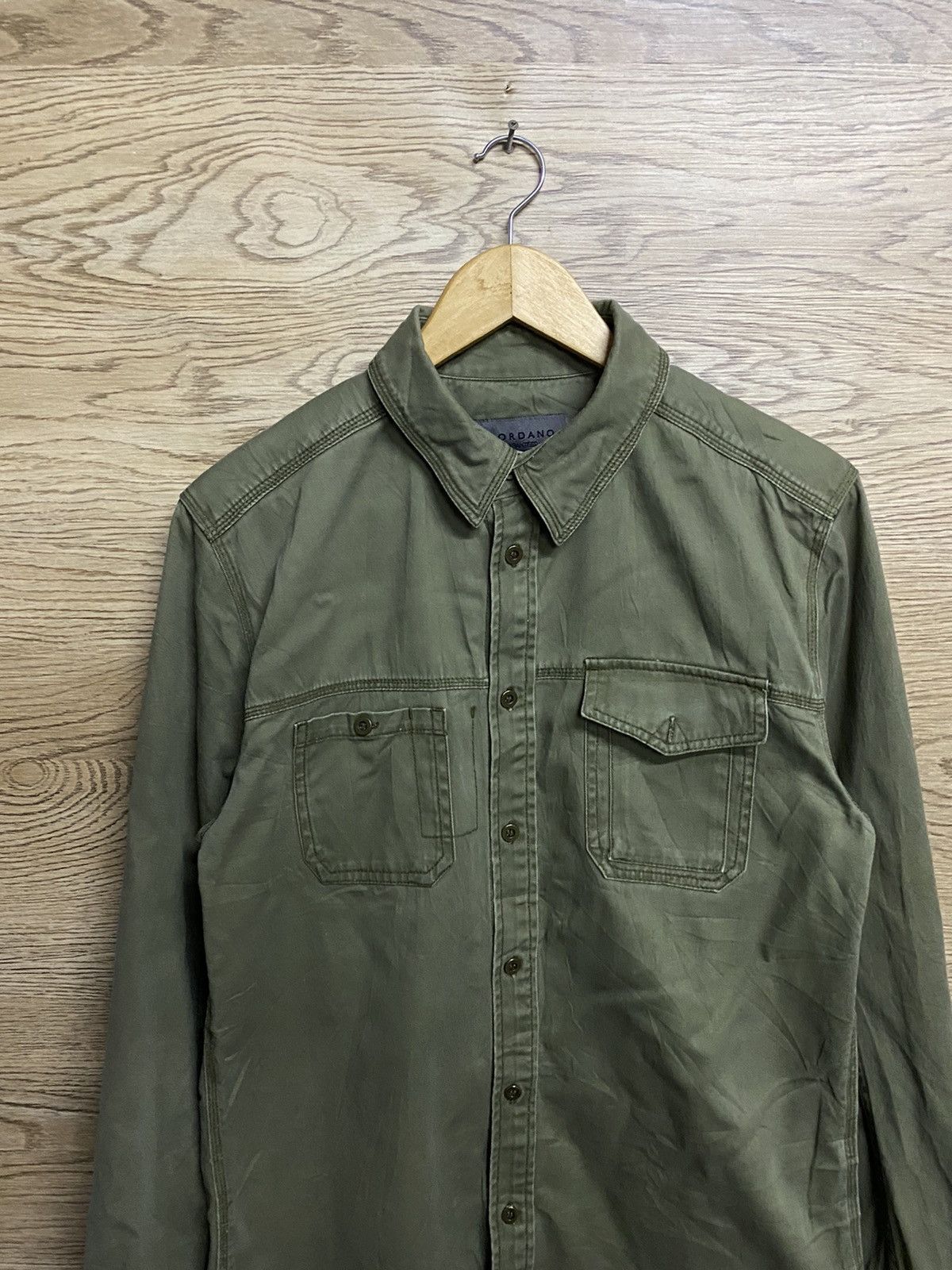 Giordano 🔥SALE🔥GIORDANO BUTTON UPS SHIRTS GREEN ARMY Size US L / EU 52-54 / 3 - 3 Thumbnail