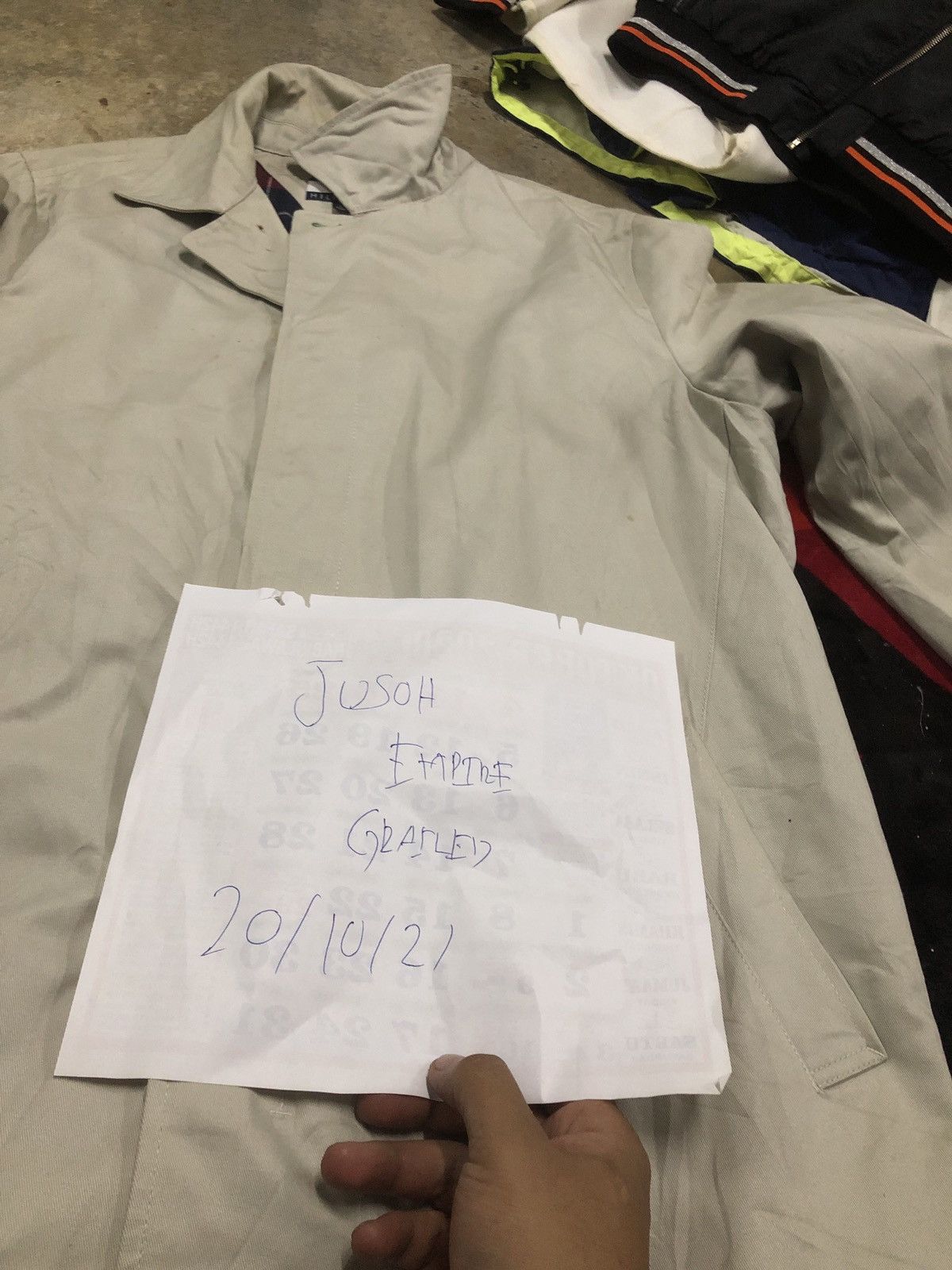 Other × Tommy Hilfiger Vintage Tommy Hilfiger Beige Trench Coat with Plaid Lining Size US S / EU 44-46 / 1 - 9 Thumbnail