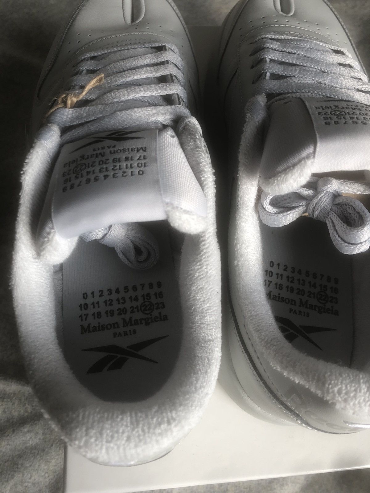 Maison Margiela × Reebok RARE🔥Maison Margiela x Reebok Classic Leather Tabi Grey 0 CL Size US 9.5 / EU 42-43 - 8 Thumbnail