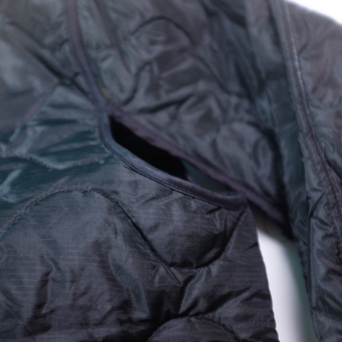 Vintage New Deadstock military jacket liner puffer jacket black Size US L / EU 52-54 / 3 - 3 Thumbnail