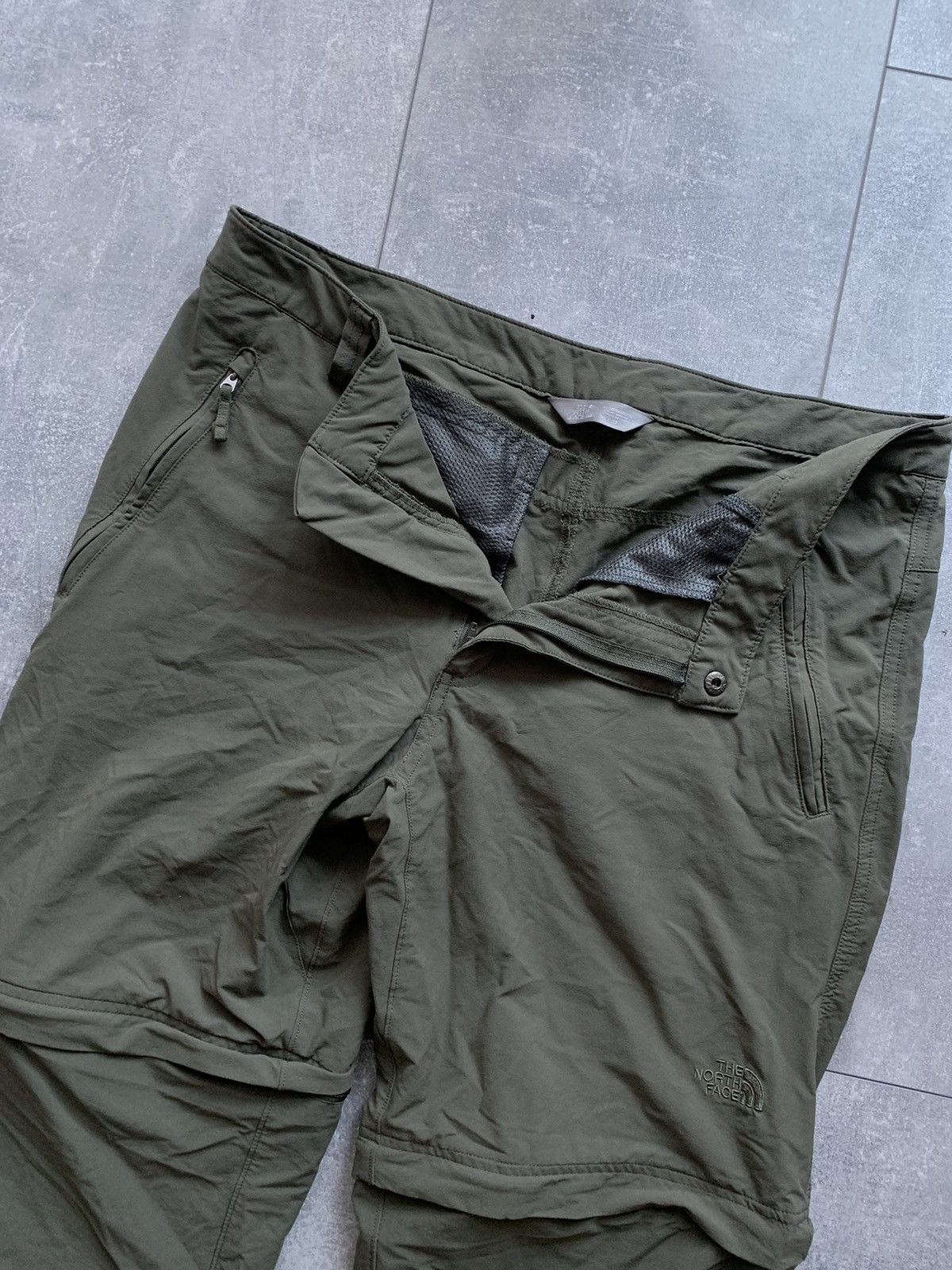 The North Face × Vintage The North Face nylon transformer cargo khaki pants Size US 36 / EU 52 - 4 Thumbnail