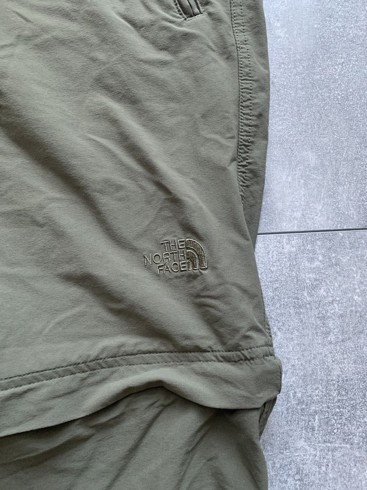 The North Face × Vintage The North Face nylon transformer cargo khaki pants Size US 36 / EU 52 - 3 Thumbnail
