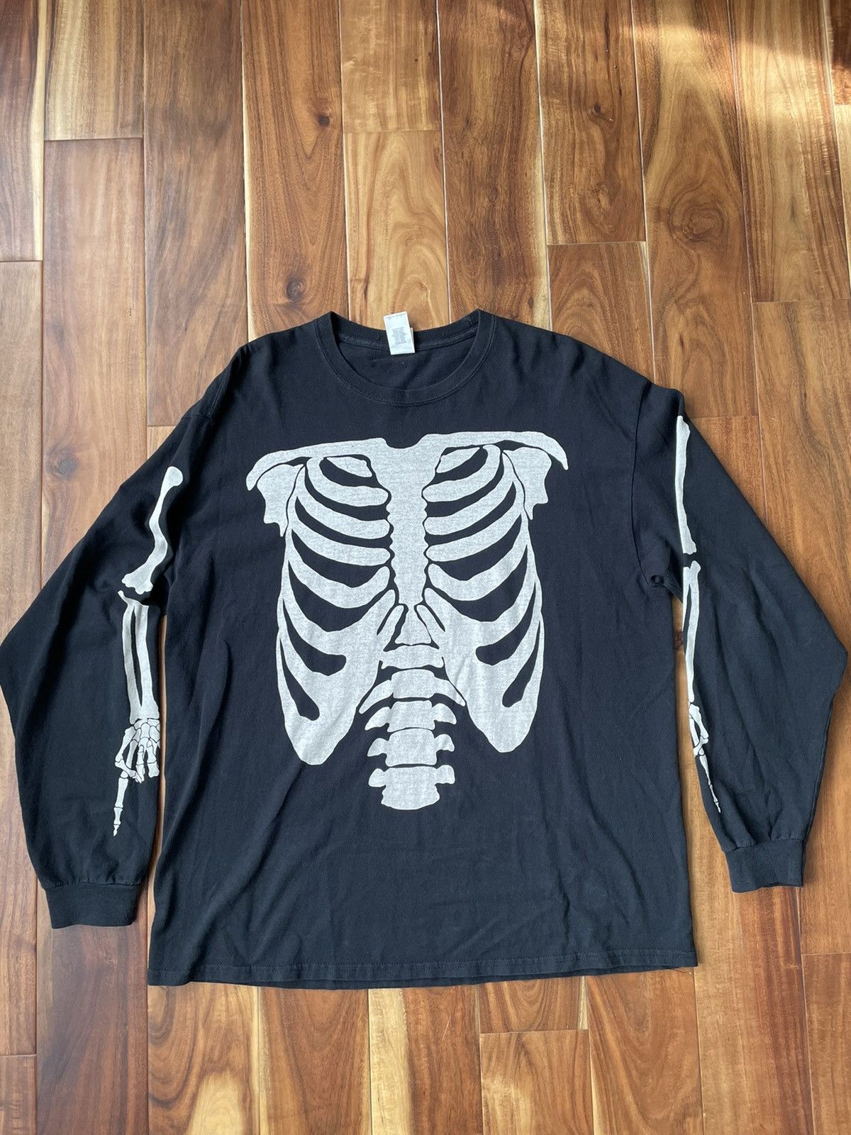 Playboi Carti Playboi Carti Die Lit Neon Tour Skeleton / Bones Long ...