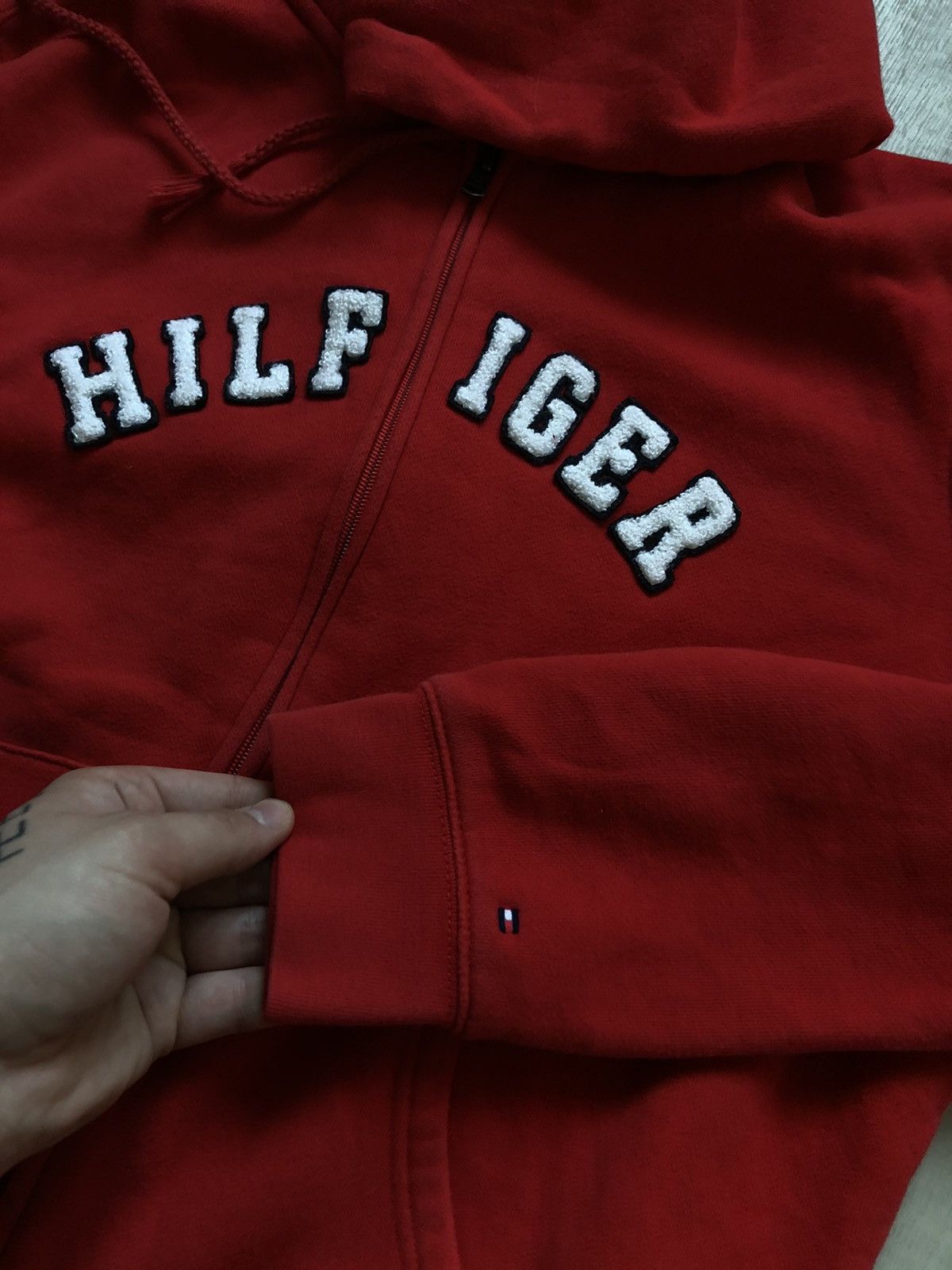 Tommy Hilfiger Vintage Tommy Hilfiger Hoodie Zip Up Big Logo Size S Size US S / EU 44-46 / 1 - 8 Thumbnail