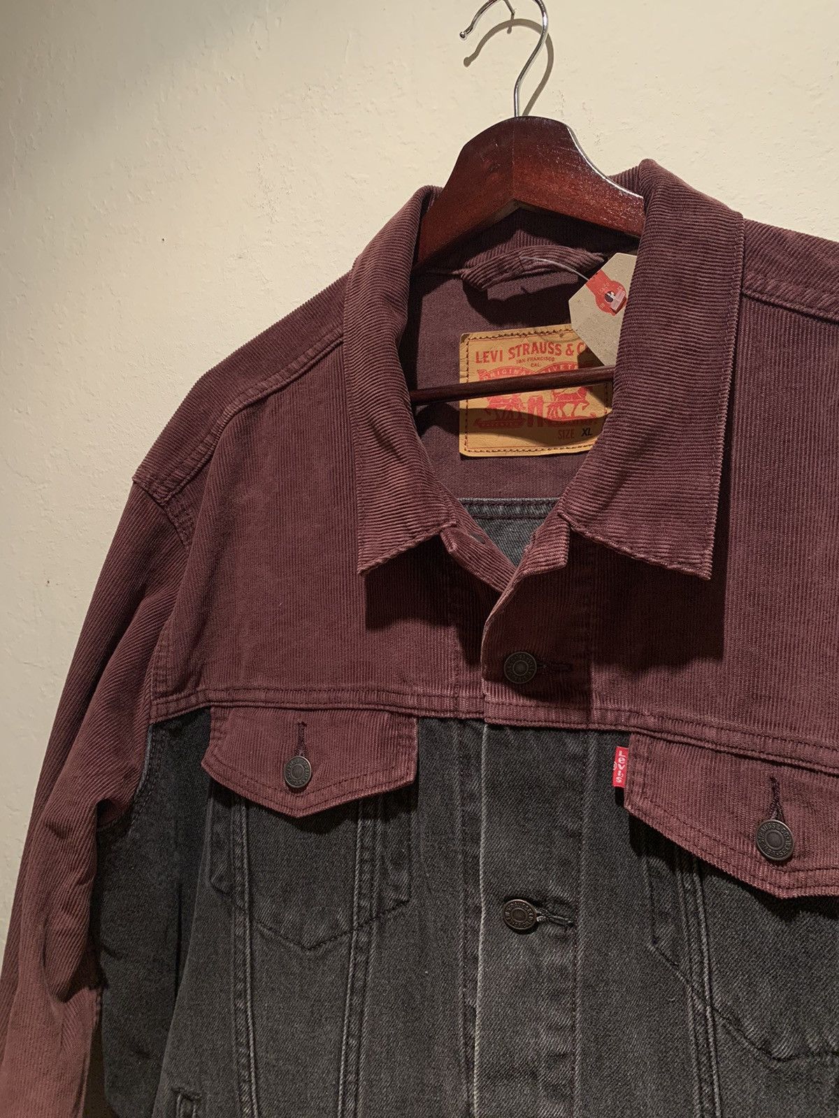 Levi's × Levi's Vintage Clothing *RARE* New Levi’s Red Corduroy Black Denim Jacket - XL Size US XL / EU 56 / 4 - 3 Thumbnail