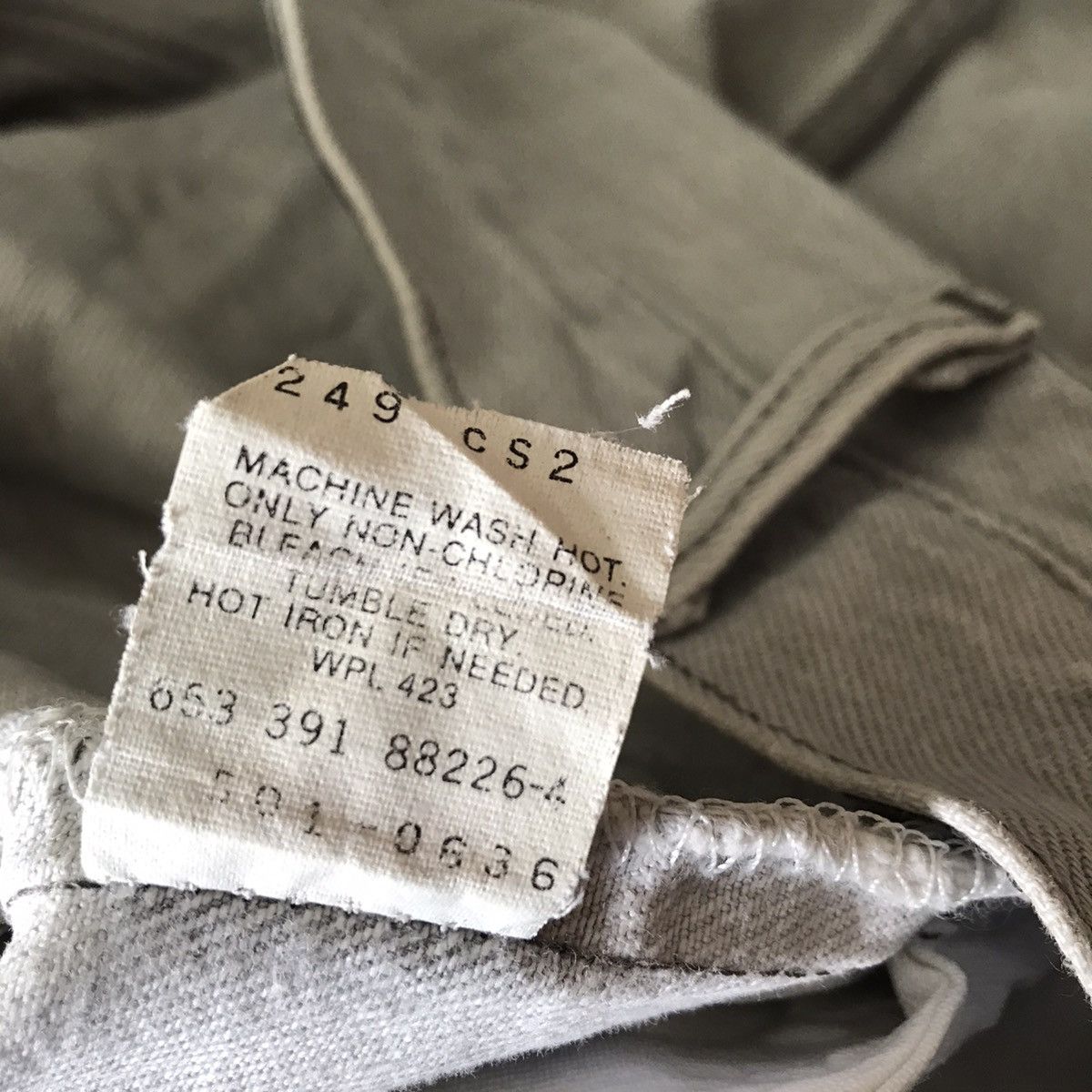 Levi's Vintage 80s Levis 501 Distressed Silver Faded Made in USA Size US 28 / EU 44 - 17 Thumbnail