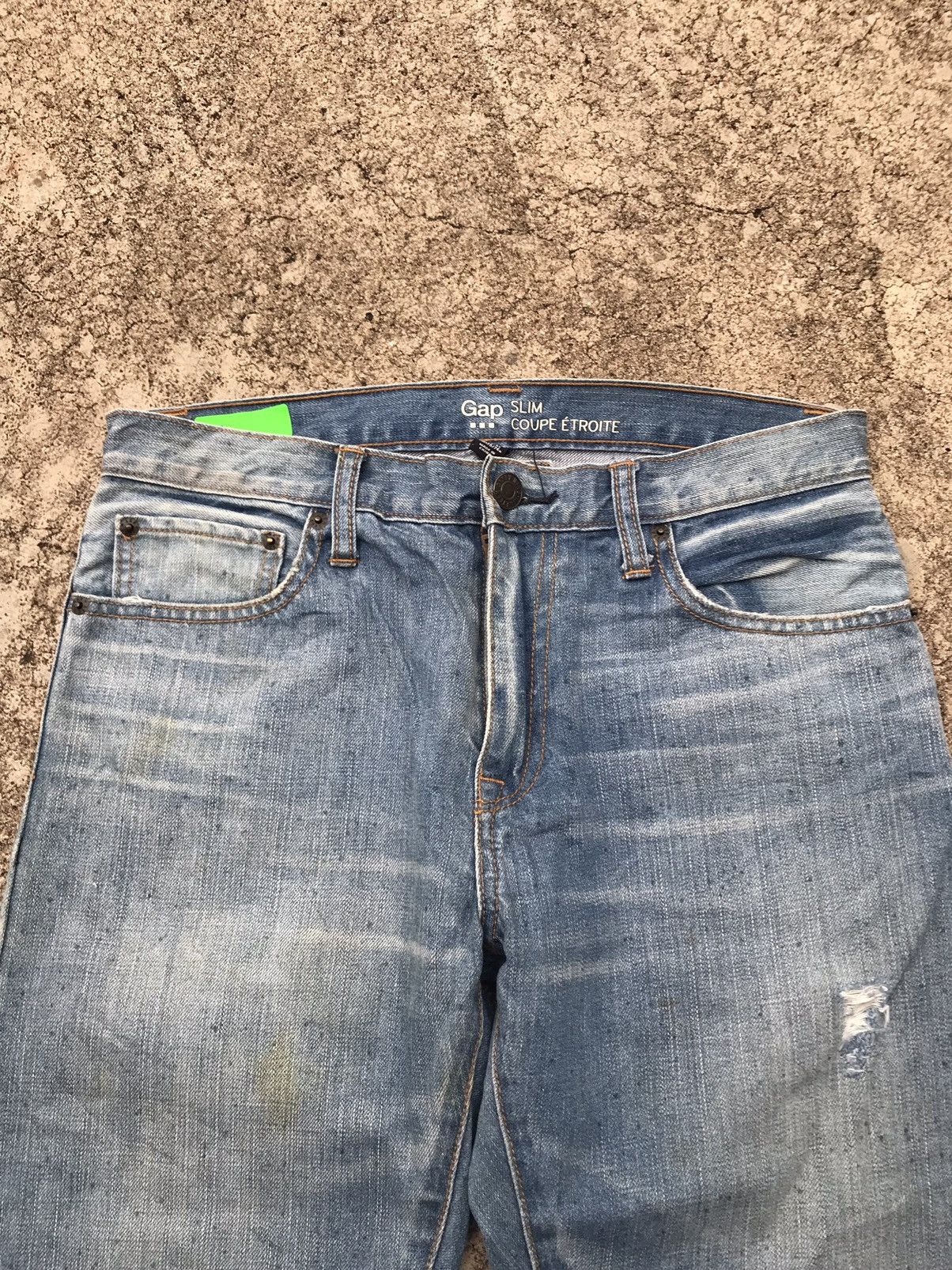 Gap LIGHT WASH GAP SLIM FIT DISTRESSED DENIM JEANS W31 Size US 31 - 5 Thumbnail