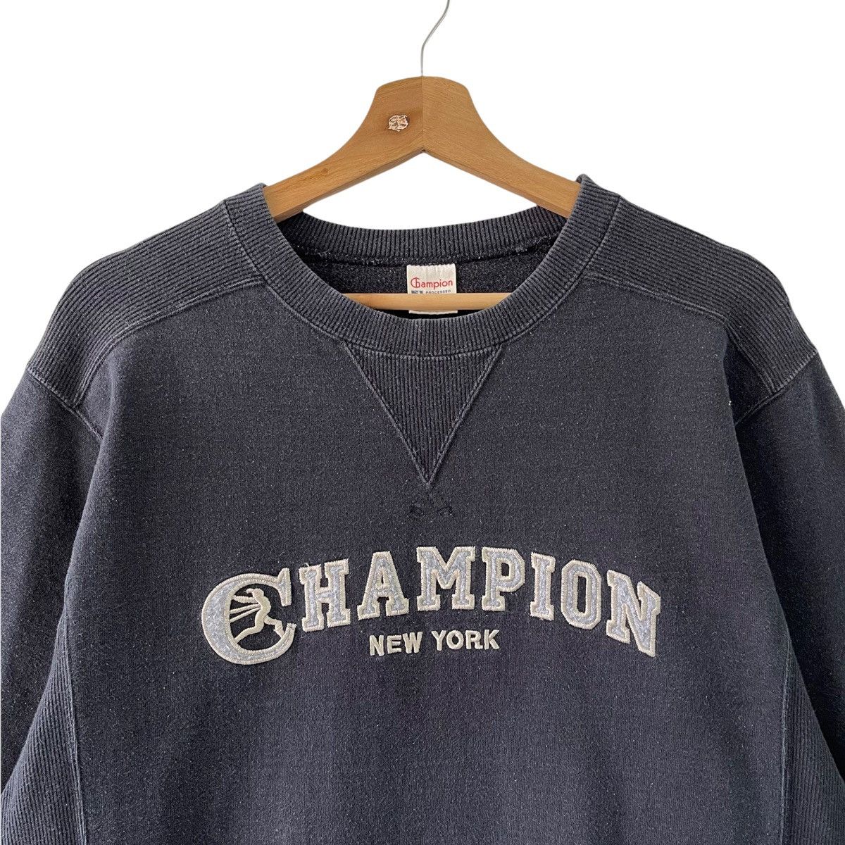 Champion Vintage 90’s Champion Running Man Crewneck Sweatshirt Size M Size US M / EU 48-50 / 2 - 4 Thumbnail