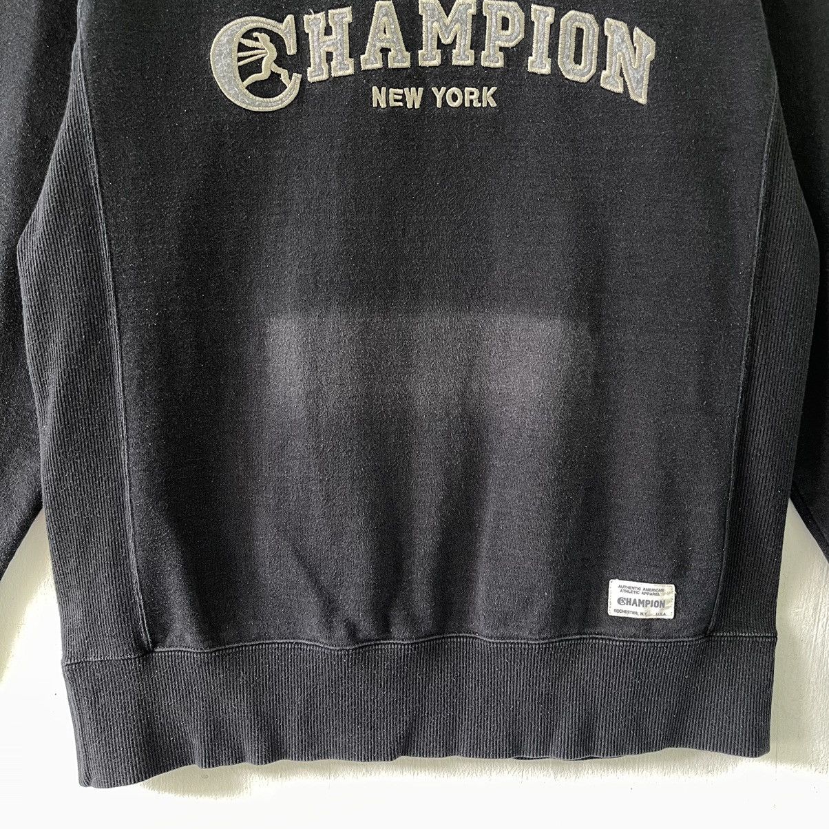 Champion Vintage 90’s Champion Running Man Crewneck Sweatshirt Size M Size US M / EU 48-50 / 2 - 5 Thumbnail