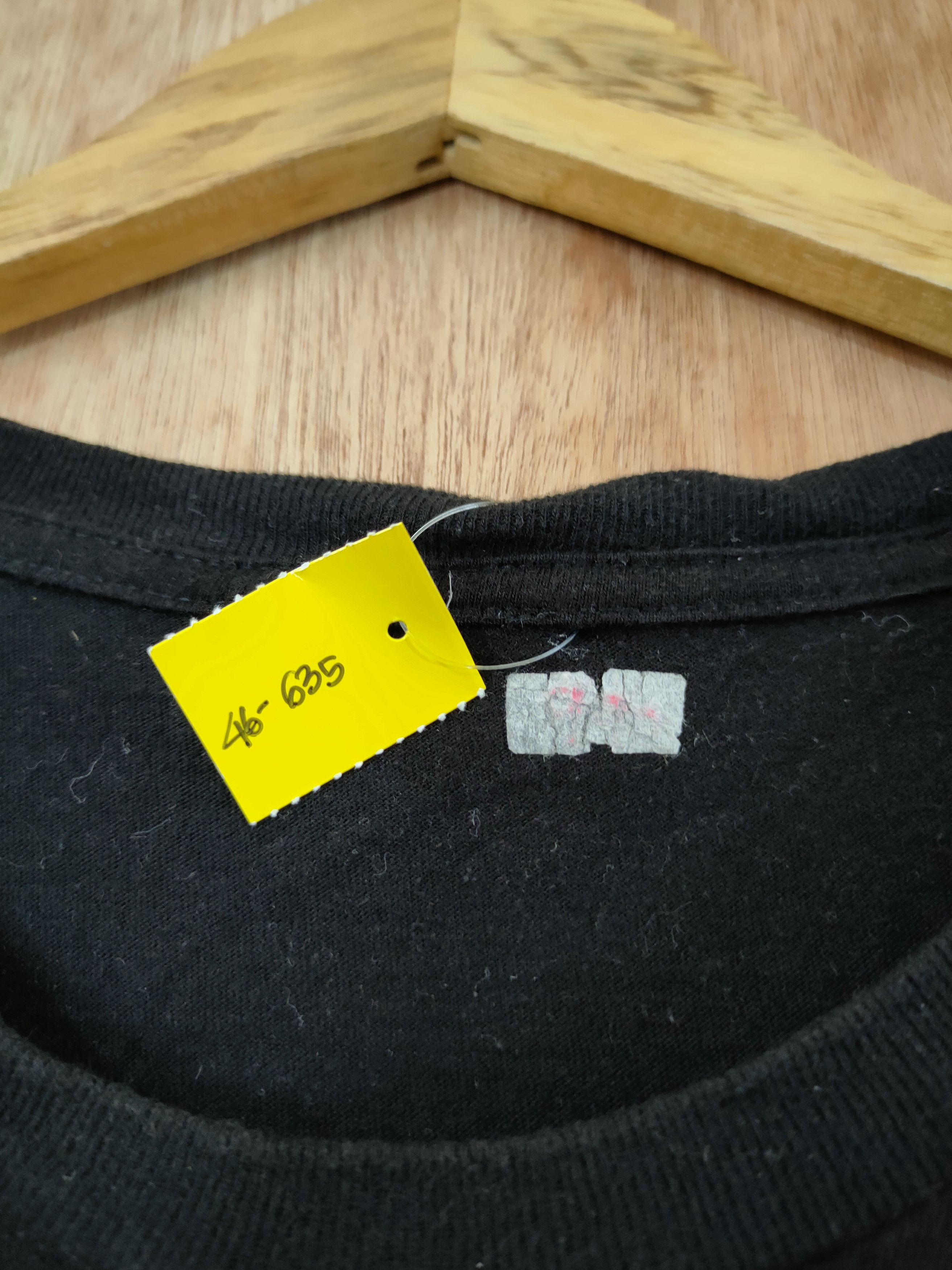 Band Tees DLL Pink Floyd band vintage tee #46-635 Size US XL / EU 56 / 4 - 5 Thumbnail