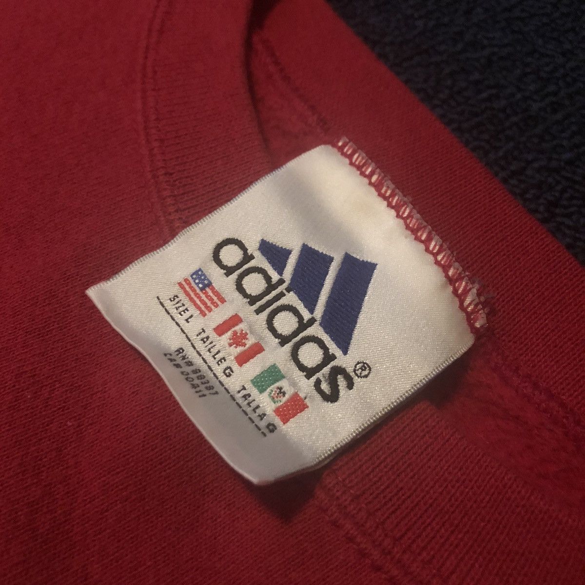 Adidas Vintage 90s Adidas Red Blank Heavyweight Crewneck Made in US Size US L / EU 52-54 / 3 - 5 Thumbnail