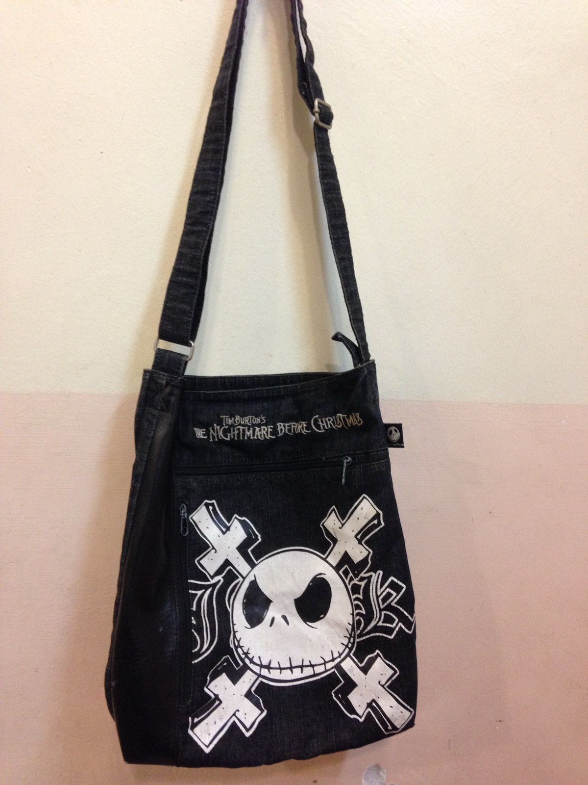 Designer The Nightmare Before Christmas Sling Bag Denim Size ONE SIZE - 2 Thumbnail