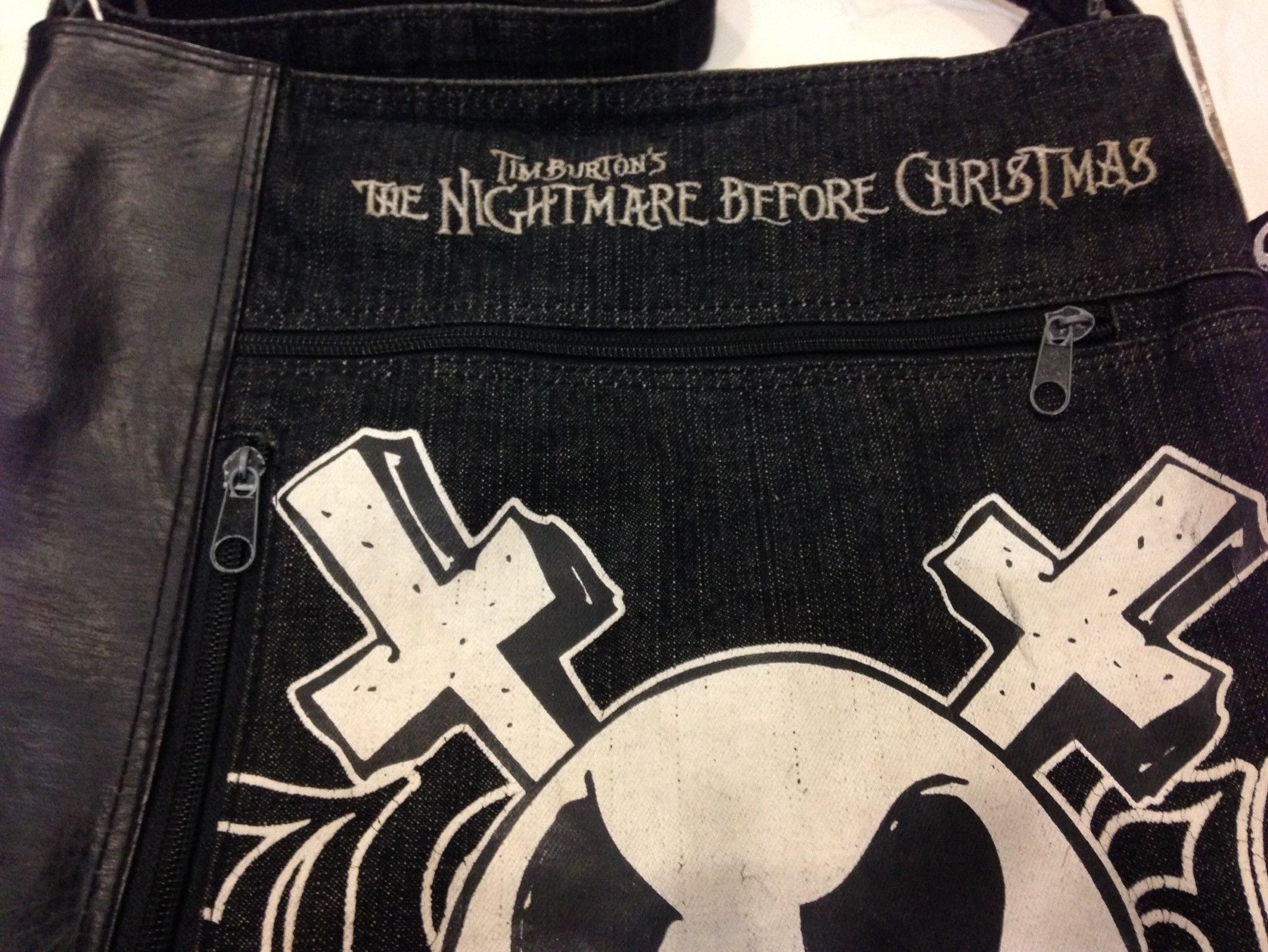 Designer The Nightmare Before Christmas Sling Bag Denim Size ONE SIZE - 4 Thumbnail