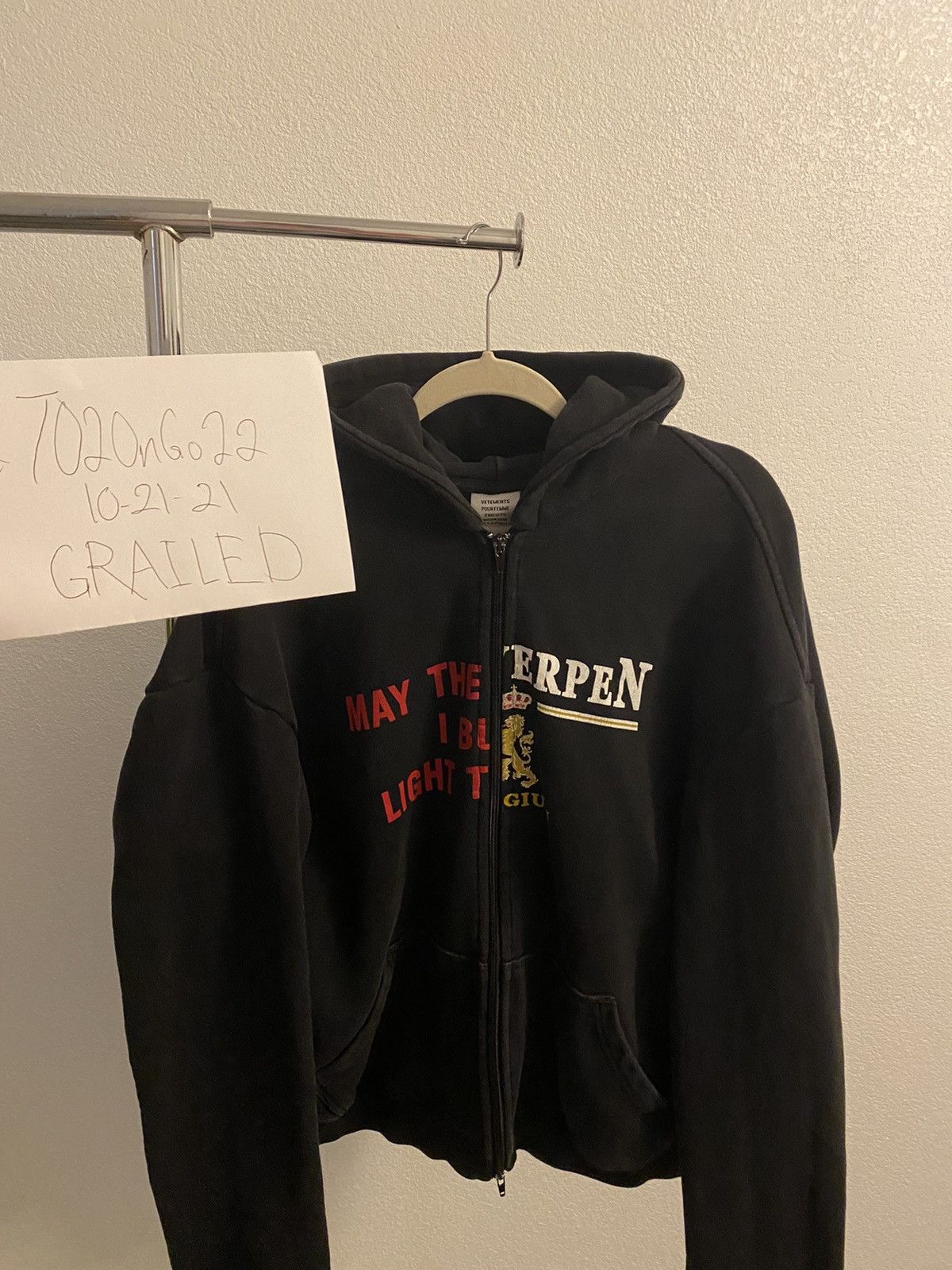 Vetements 'No Posts' フーディー SS25-BLM0DZ-99X_F1_PRM.webp?v=