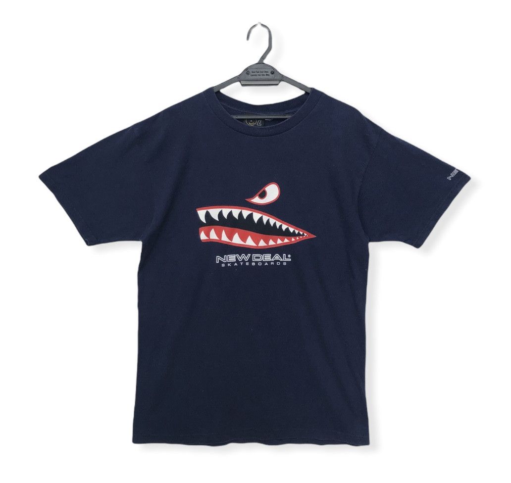Vintage RARE🔥VINTAGE 90’S NEW DEAL SKATEBOARDS BIG SHARK TEE Size US L / EU 52-54 / 3 - 1 Thumbnail